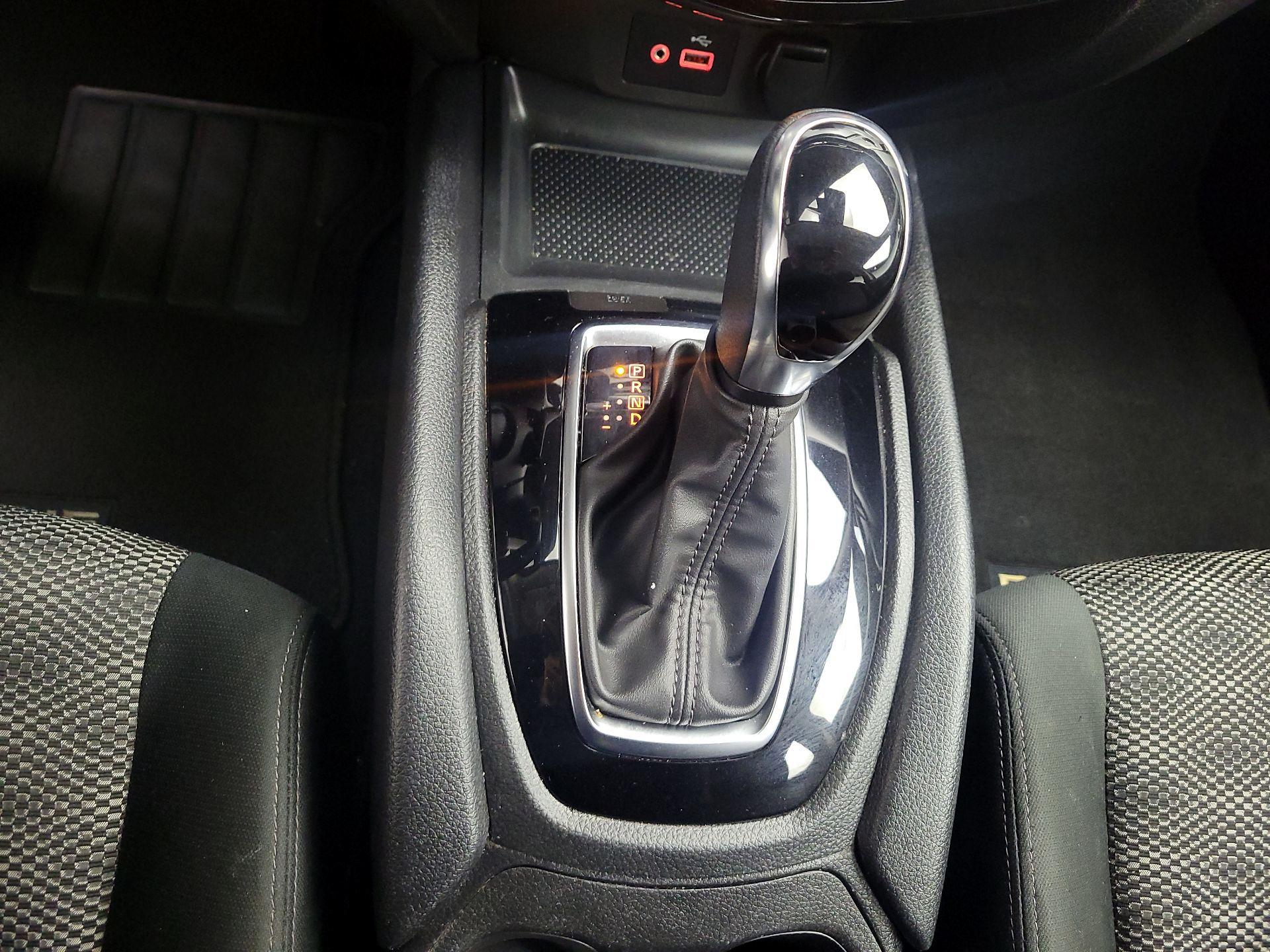 Thumbnail: 2022 Nissan Rogue Sport - 17