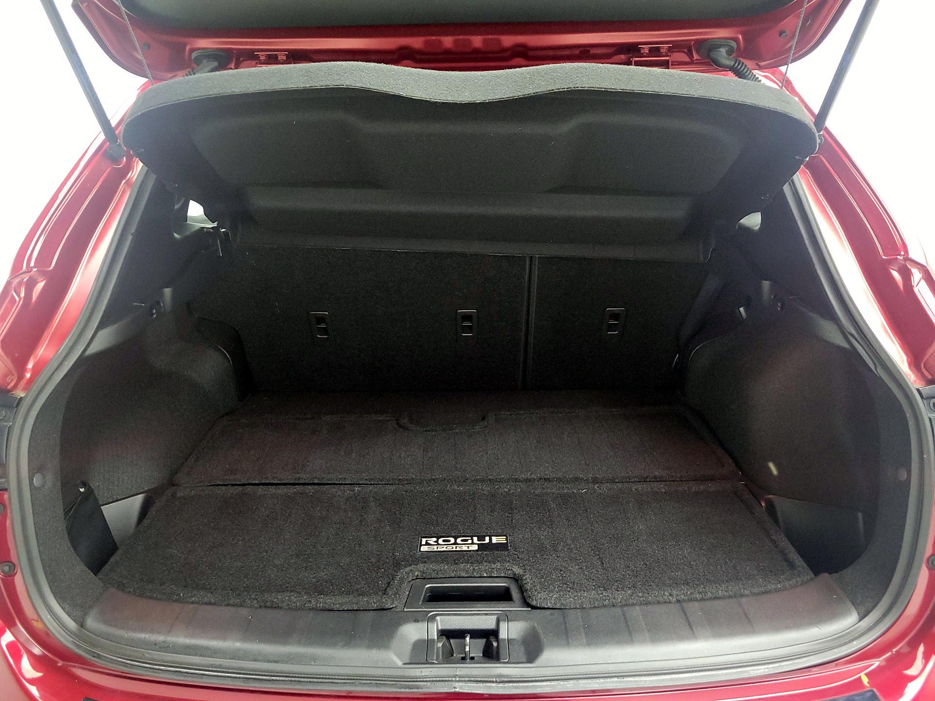 Thumbnail: 2022 Nissan Rogue Sport - 20