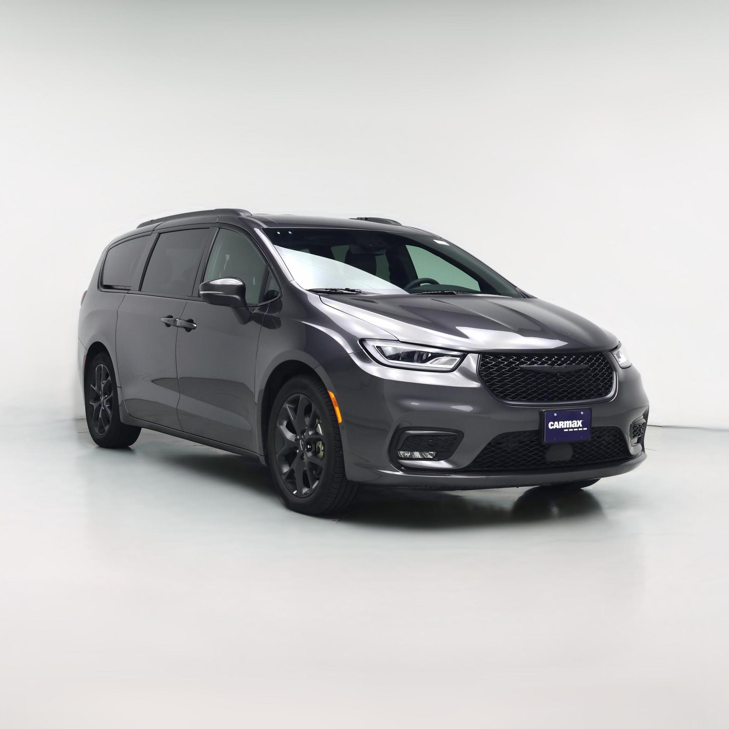 Thumbnail: 2023 Chrysler Pacifica - 1