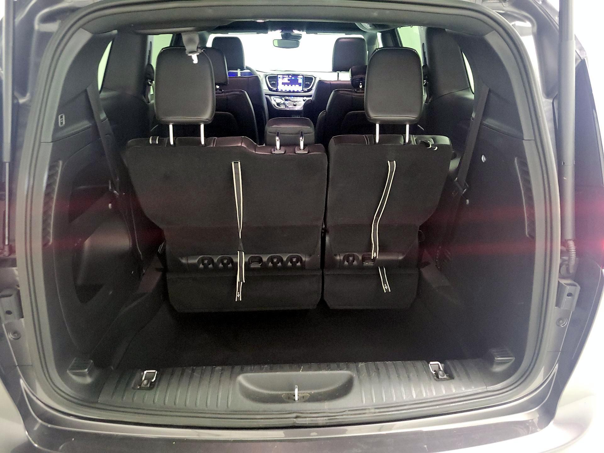 Thumbnail: 2023 Chrysler Pacifica - 19