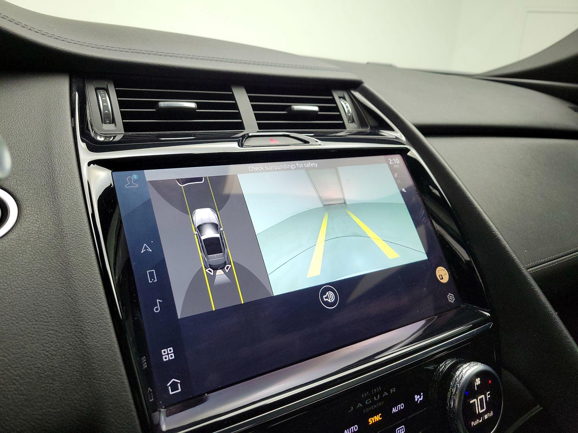 Thumbnail: 2022 Jaguar E-Pace - 14