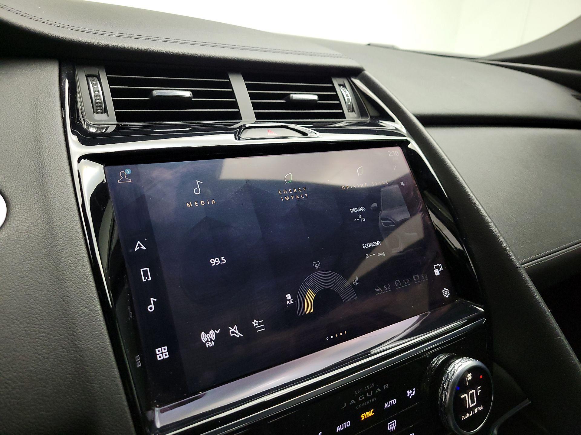 Thumbnail: 2022 Jaguar E-Pace - 15