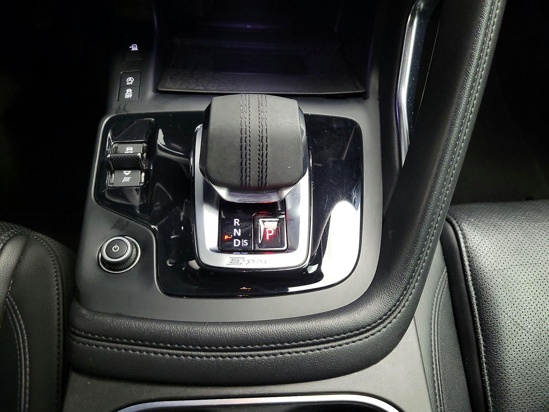 Thumbnail: 2022 Jaguar E-Pace - 17