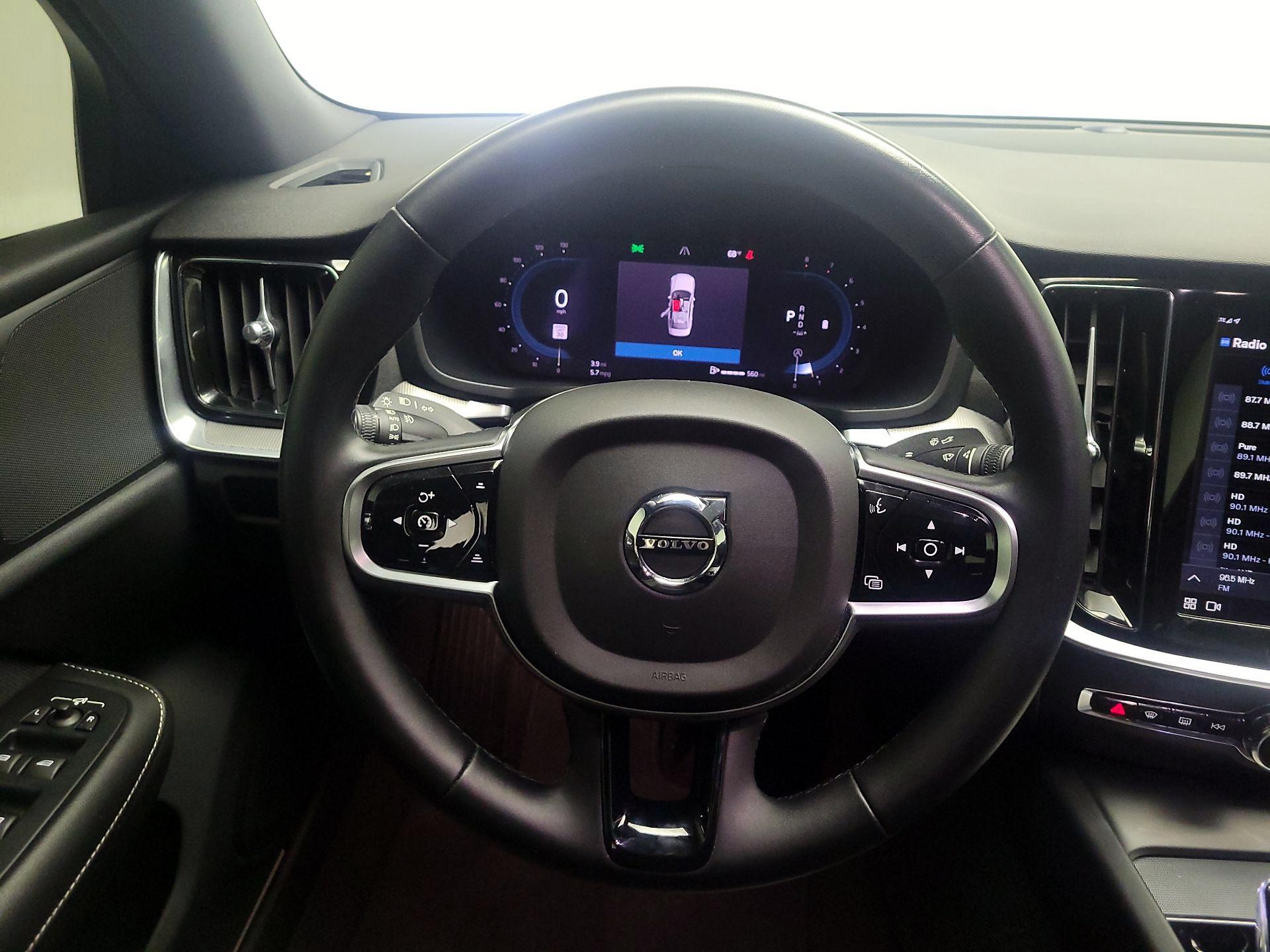 Thumbnail: 2024 Volvo S60 - 10