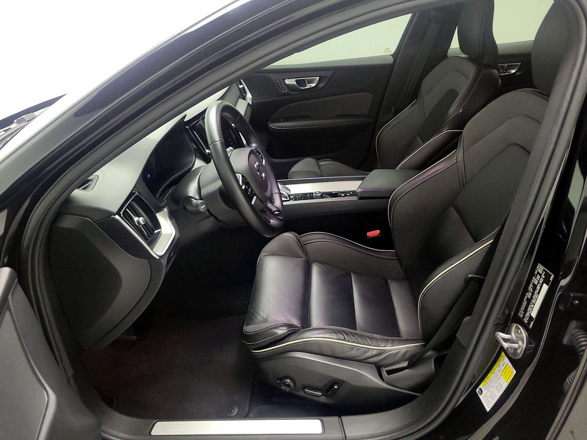 Thumbnail: 2024 Volvo S60 - 11