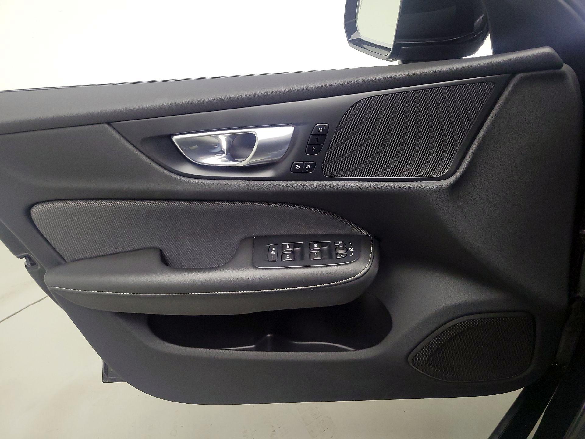 Thumbnail: 2024 Volvo S60 - 12