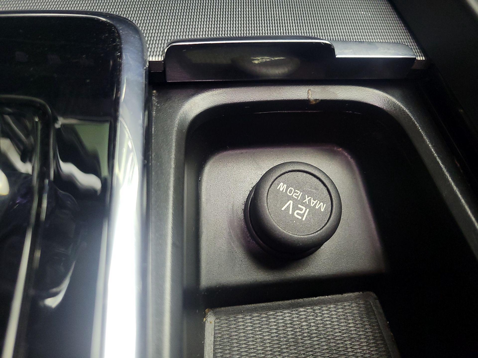 Thumbnail: 2024 Volvo S60 - 18