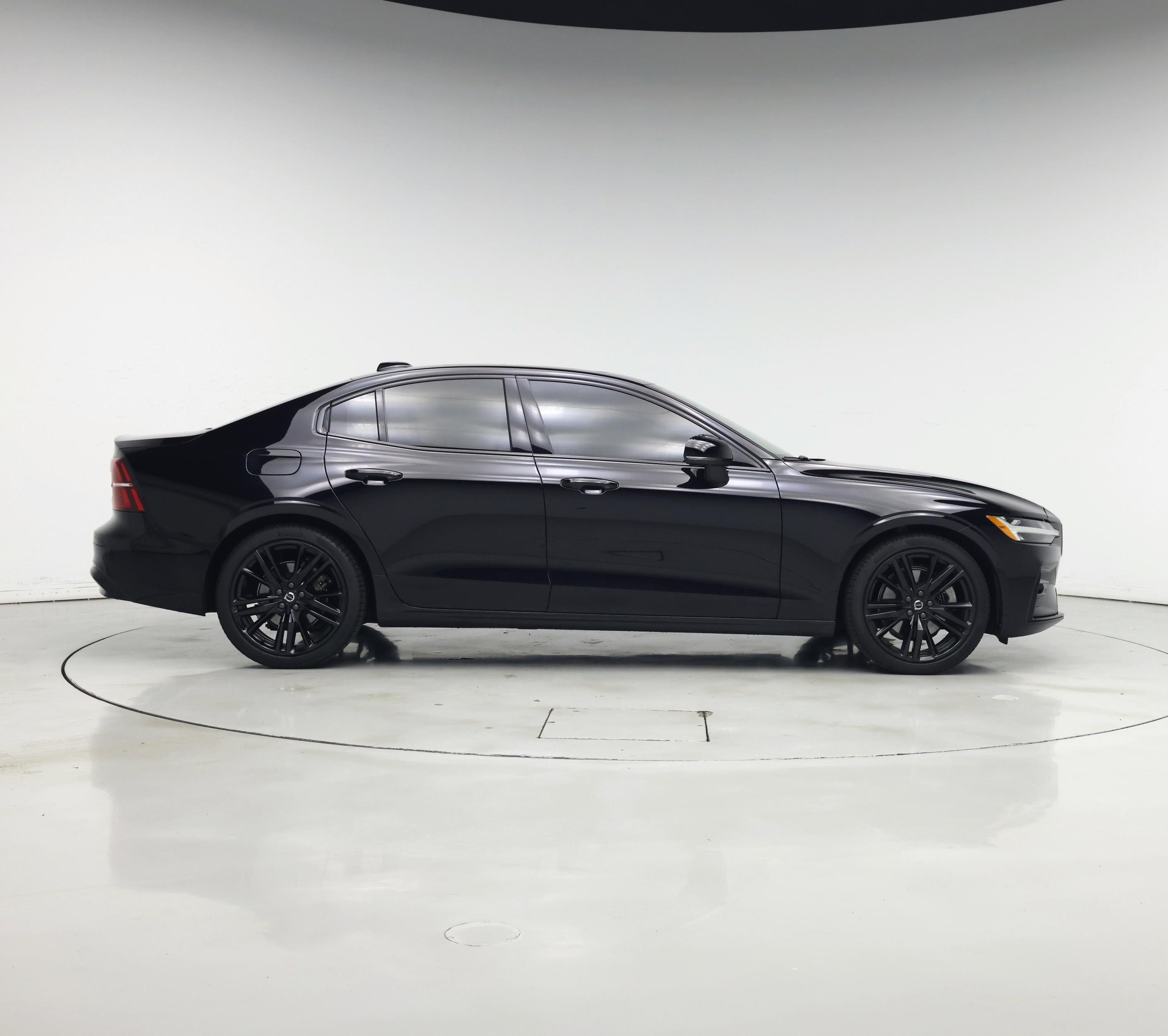 Thumbnail: 2024 Volvo S60 - 7