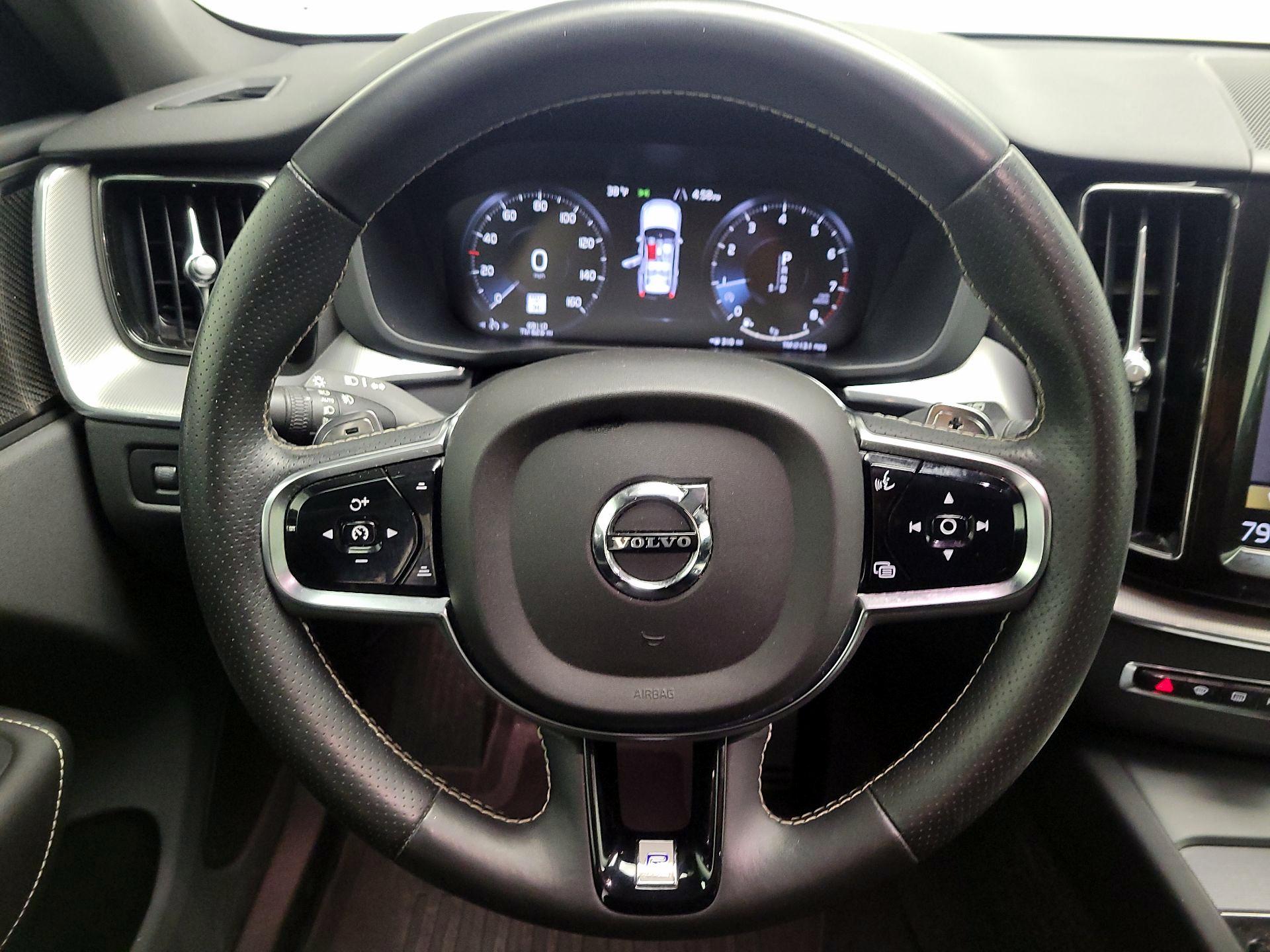 Thumbnail: 2019 Volvo XC60 - 10