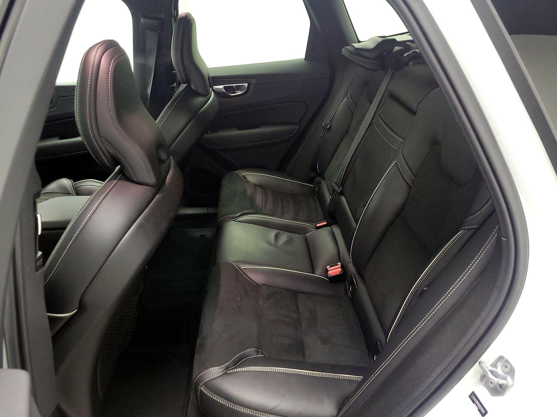 Thumbnail: 2019 Volvo XC60 - 19