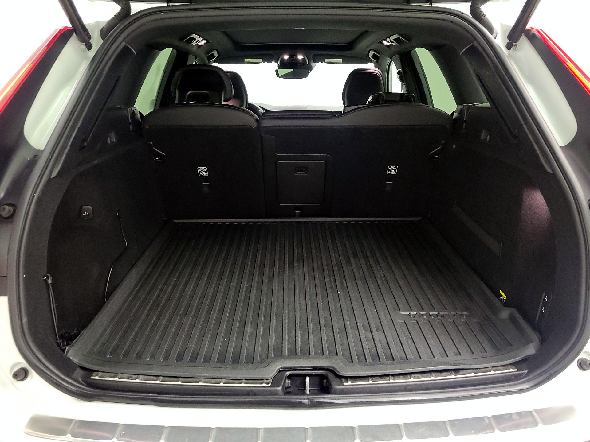 Thumbnail: 2019 Volvo XC60 - 20