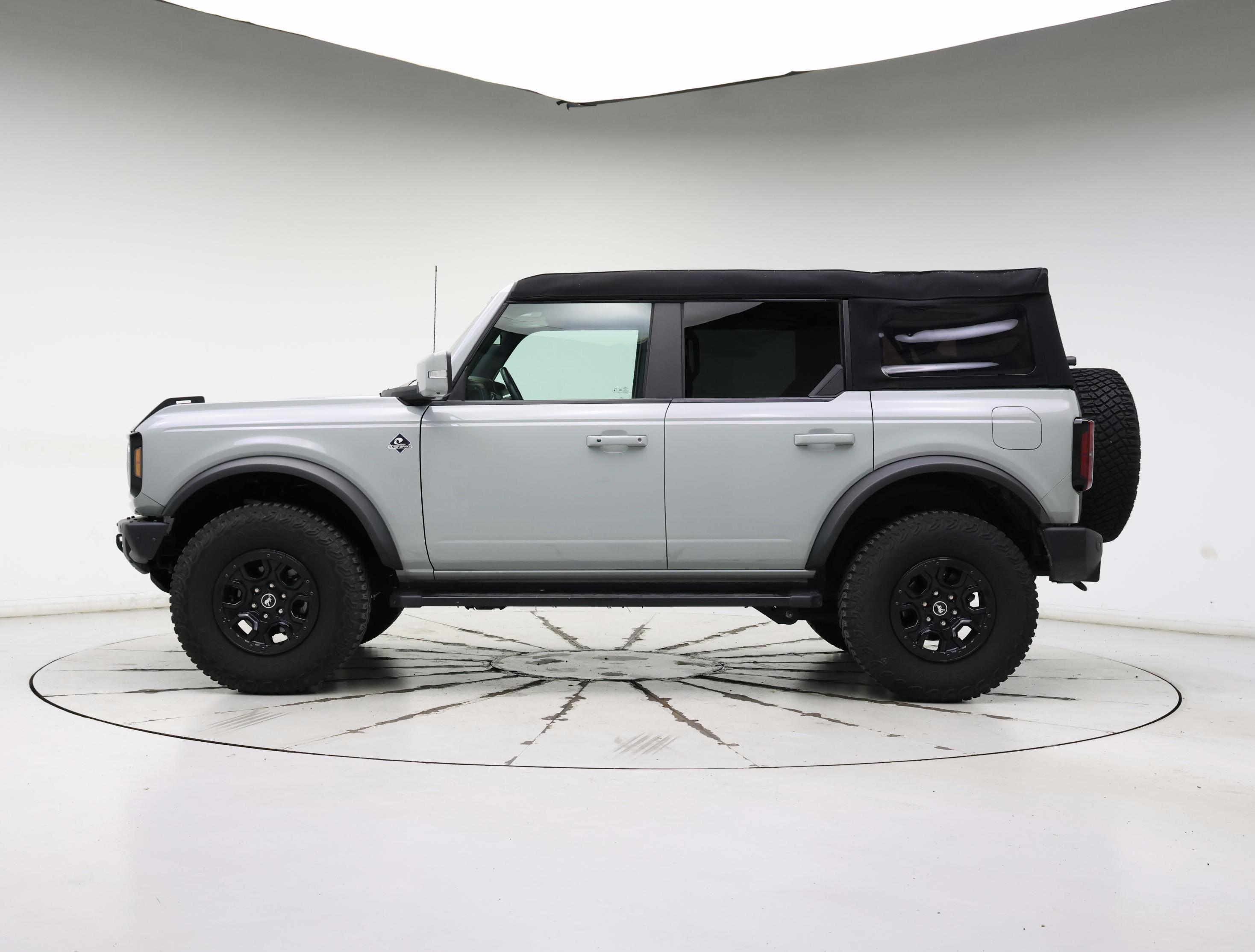 Thumbnail: 2022 Ford Bronco - 3