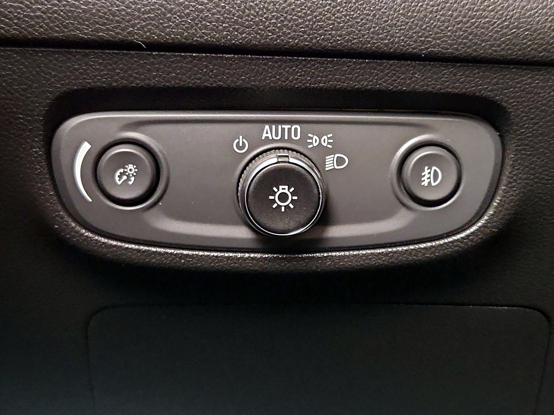 Thumbnail: 2020 Buick Encore GX - 13