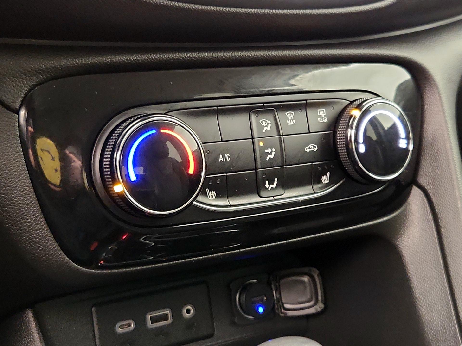 Thumbnail: 2020 Buick Encore GX - 16