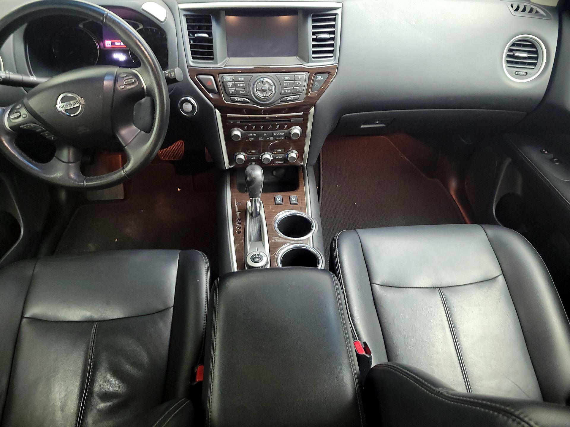 Thumbnail: 2015 Nissan Pathfinder - 9