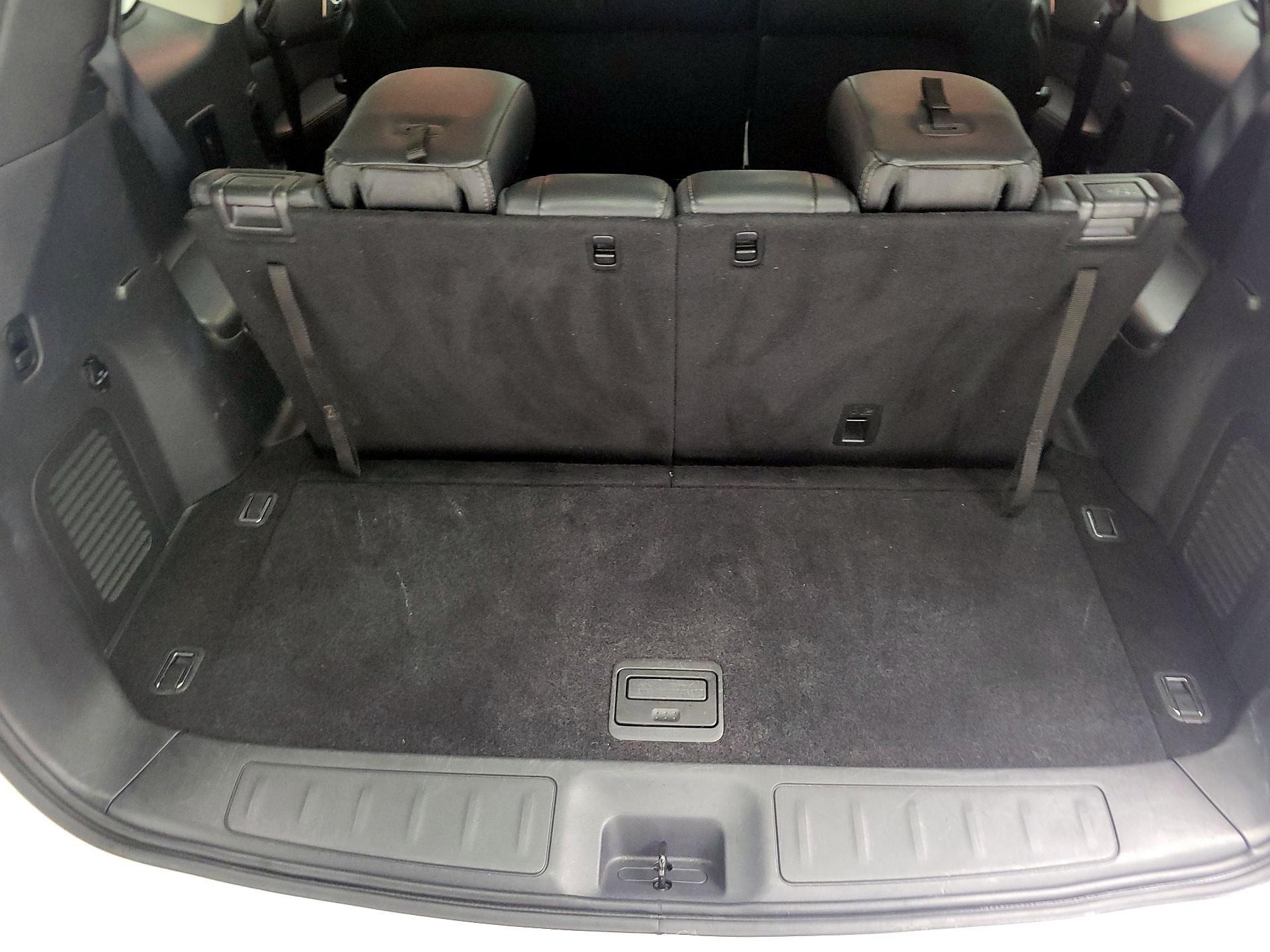 Thumbnail: 2015 Nissan Pathfinder - 16