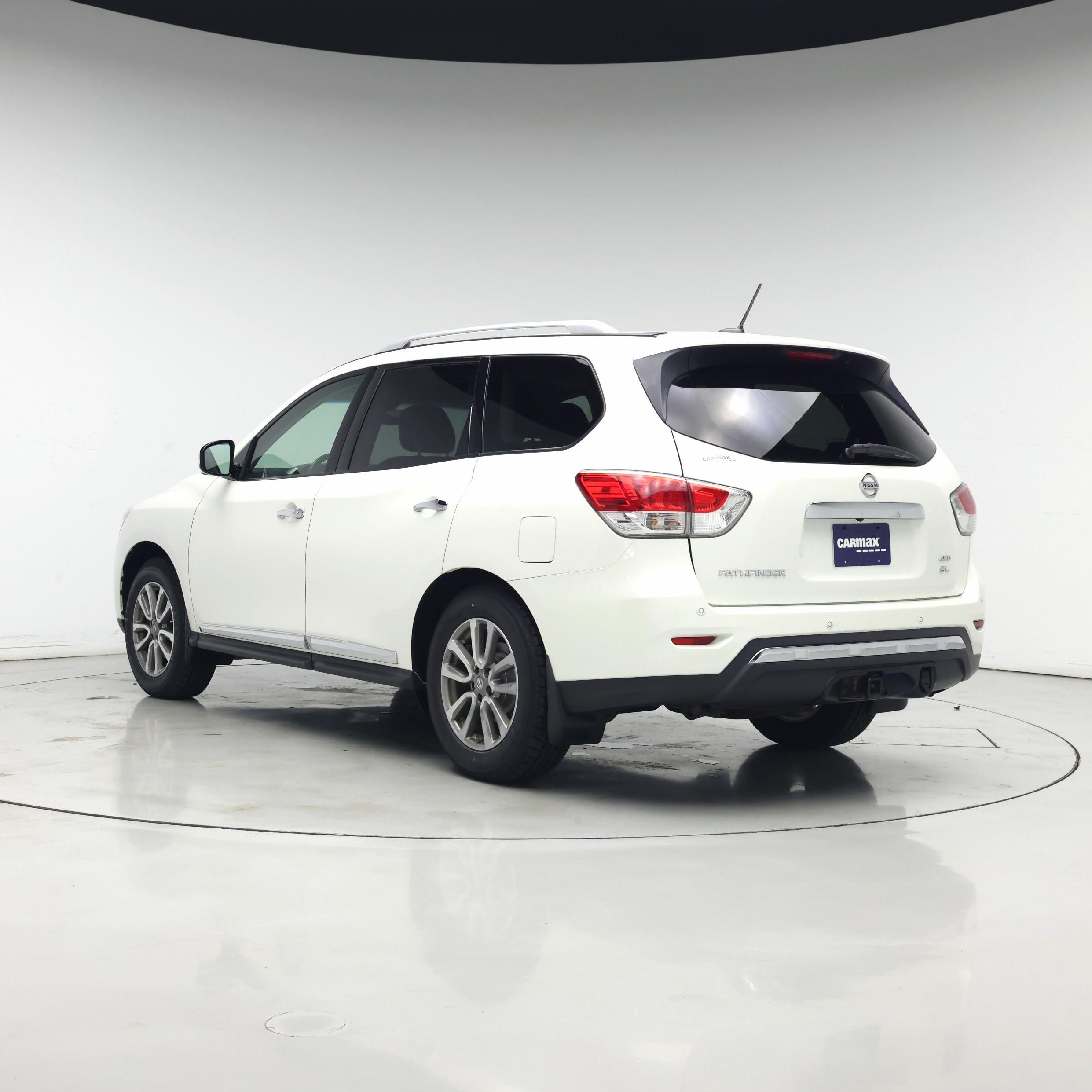 Thumbnail: 2015 Nissan Pathfinder - 2