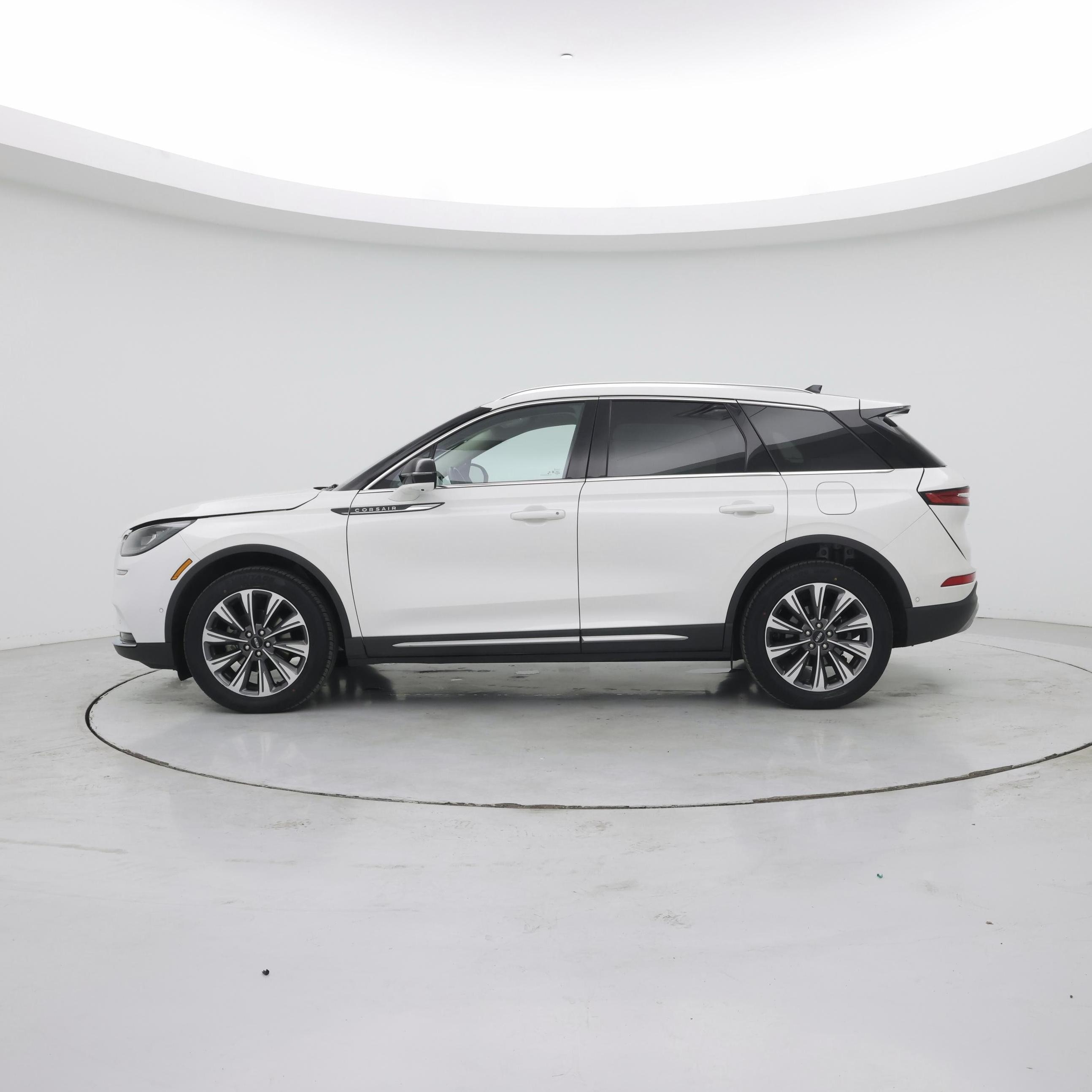 Thumbnail: 2020 Lincoln Corsair - 3