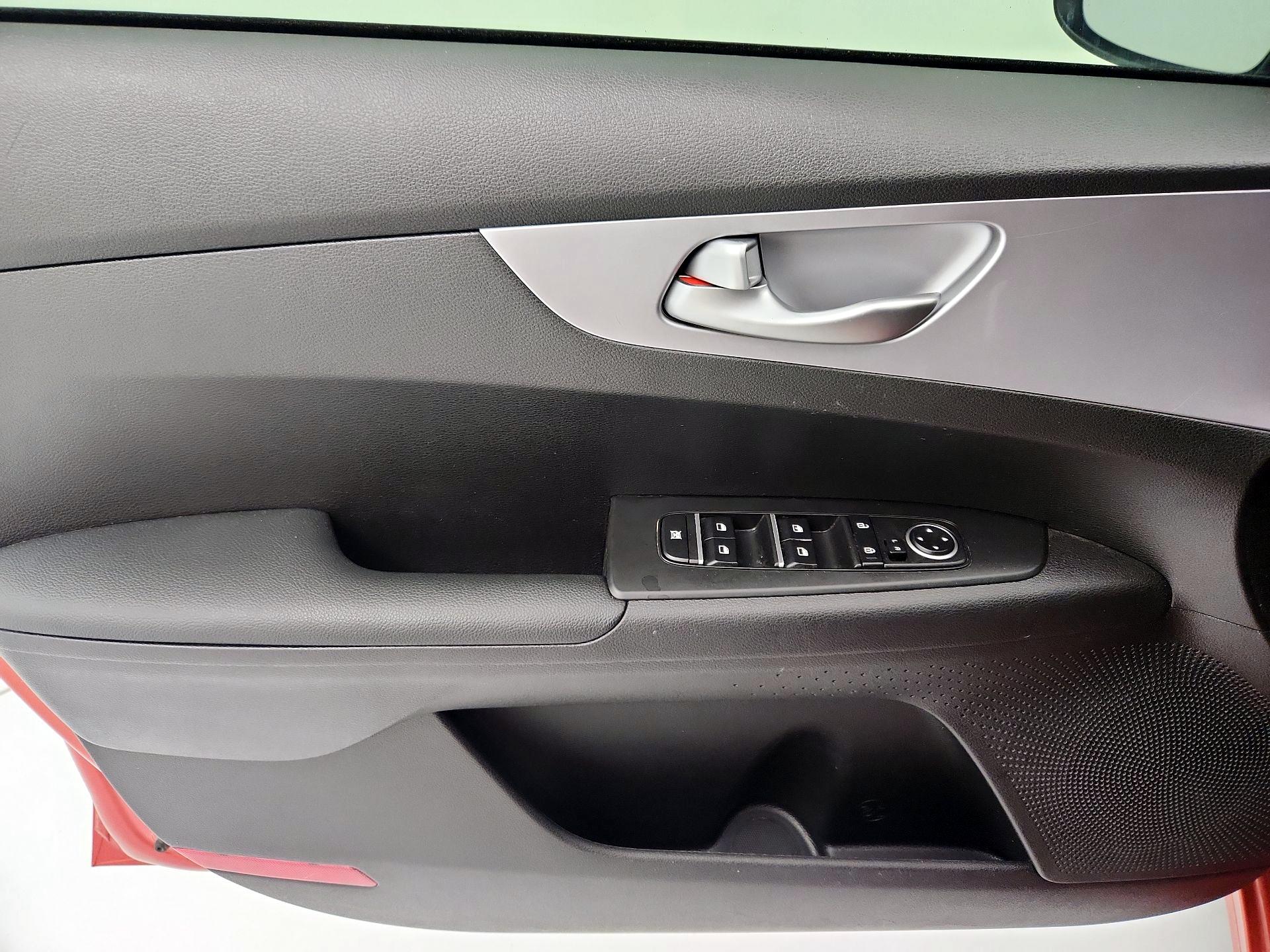 Thumbnail: 2024 Kia Forte - 12