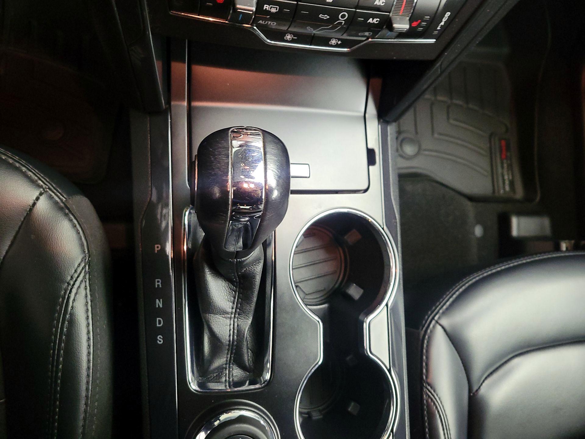 Thumbnail: 2019 Ford Explorer - 15