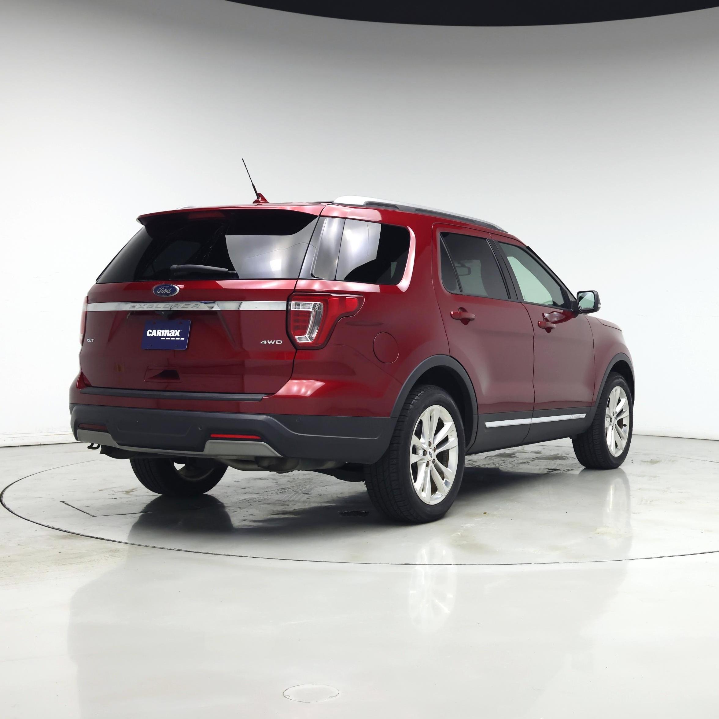 Thumbnail: 2019 Ford Explorer - 8