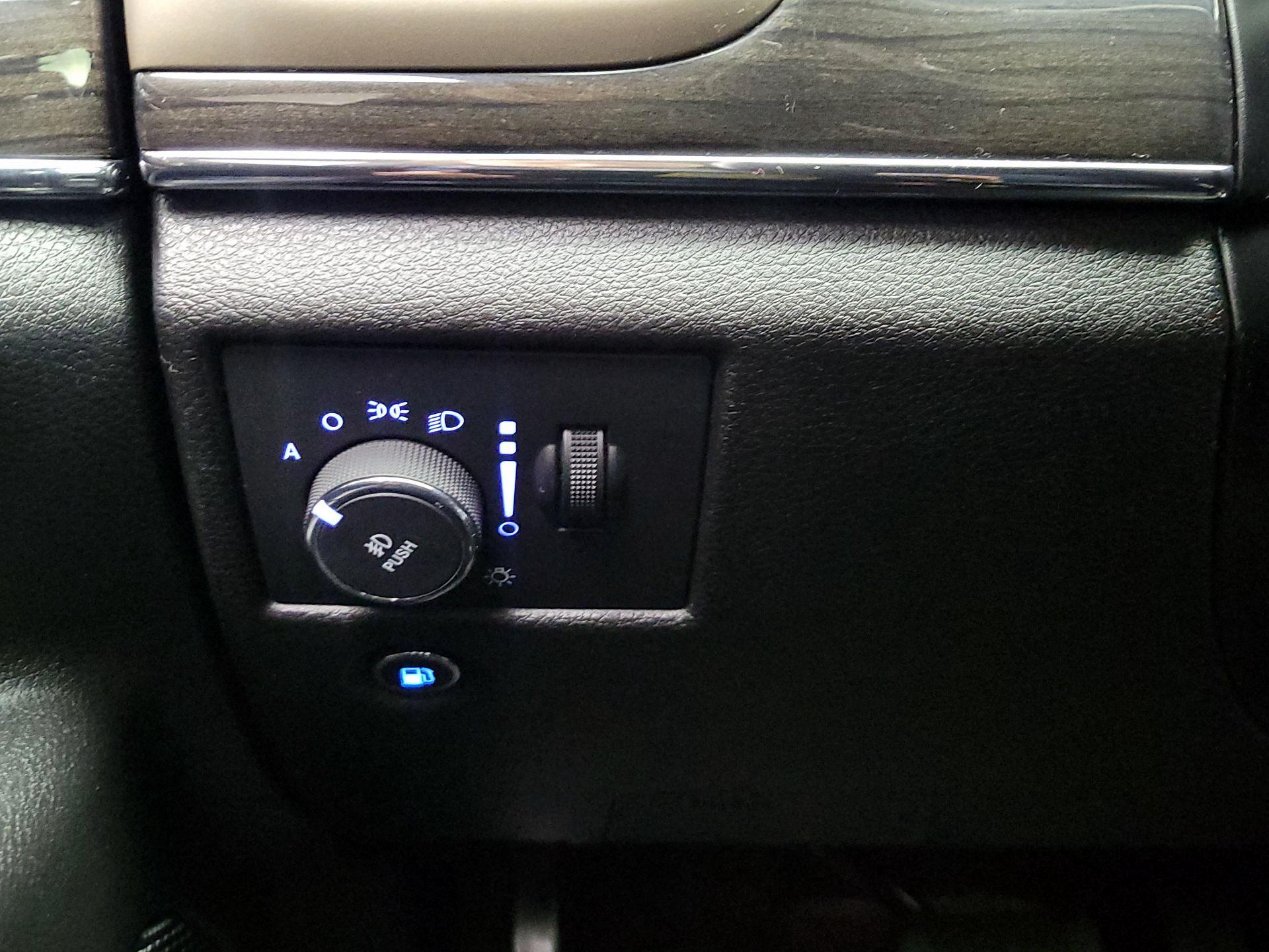 Thumbnail: 2017 Jeep Grand Cherokee - 13