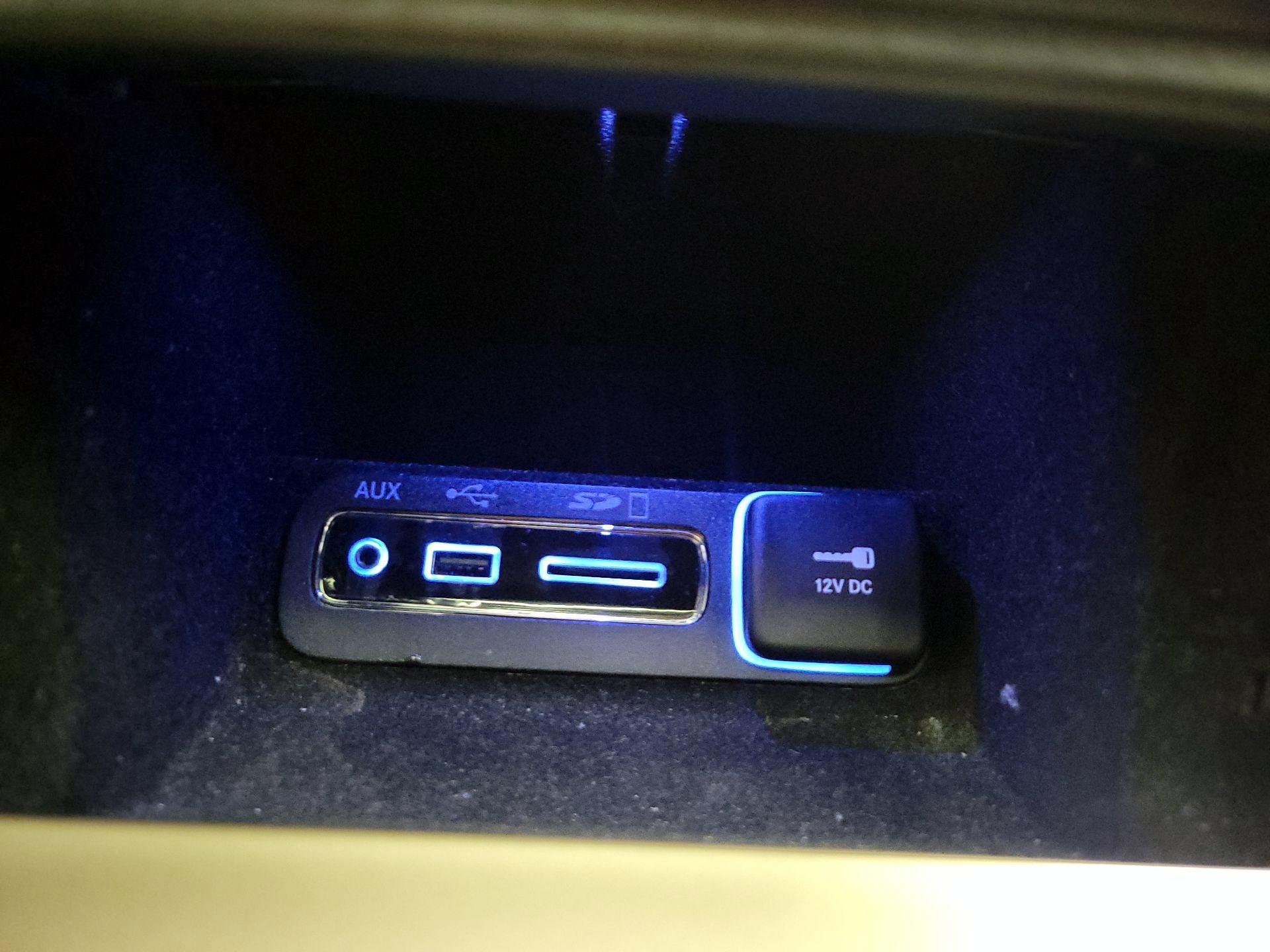 Thumbnail: 2017 Jeep Grand Cherokee - 18