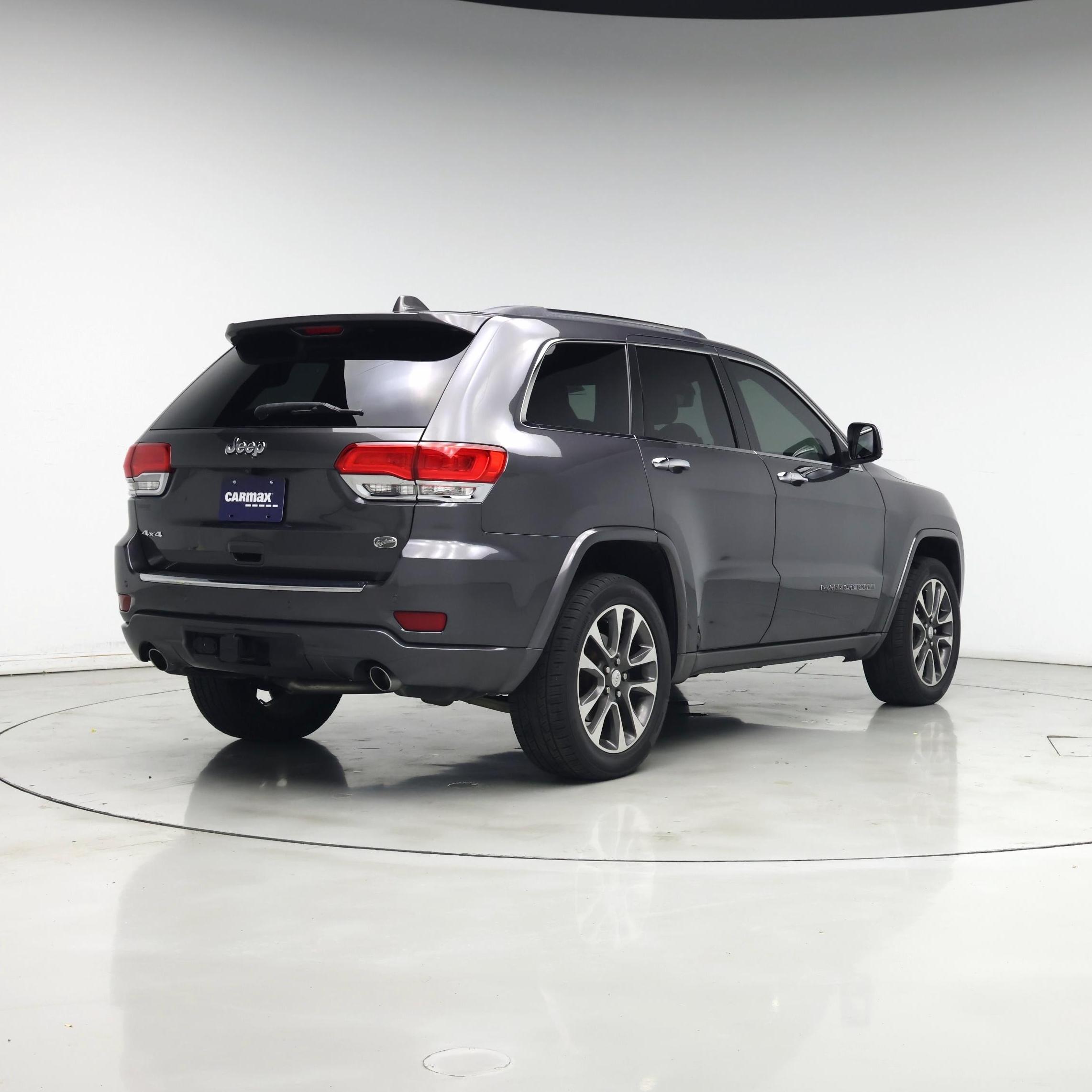 Thumbnail: 2017 Jeep Grand Cherokee - 8