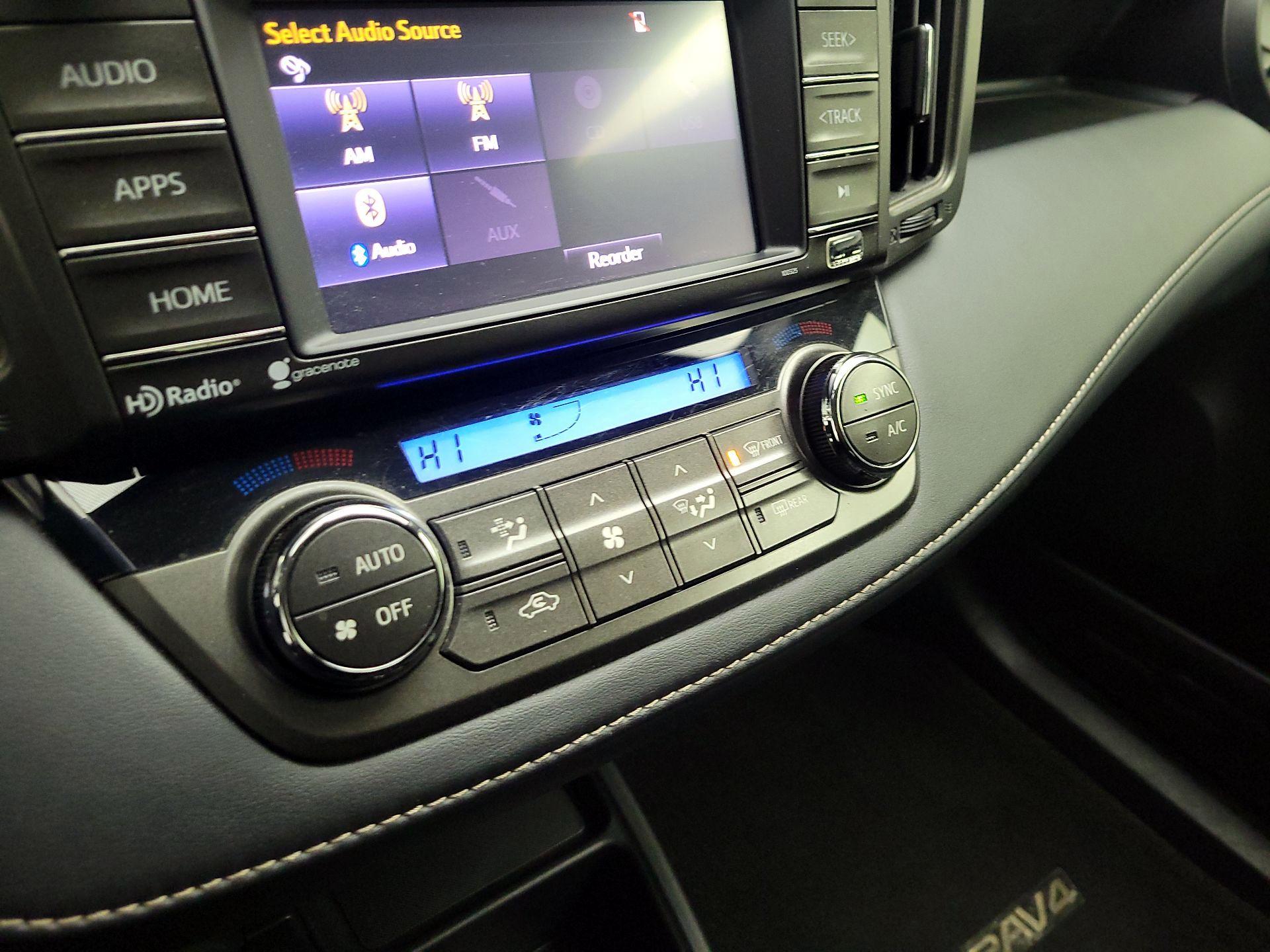 Thumbnail: 2014 Toyota RAV4 - 15