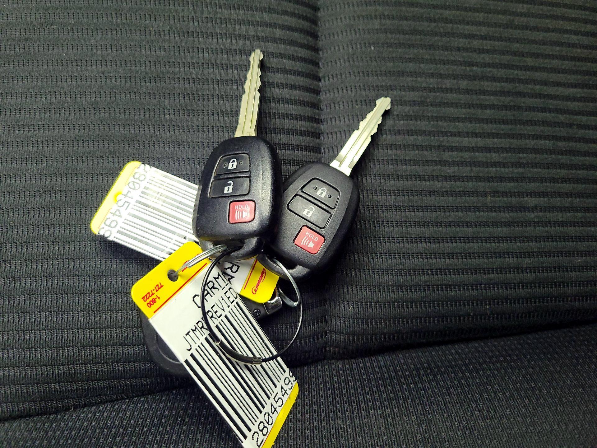 Thumbnail: 2014 Toyota RAV4 - 20