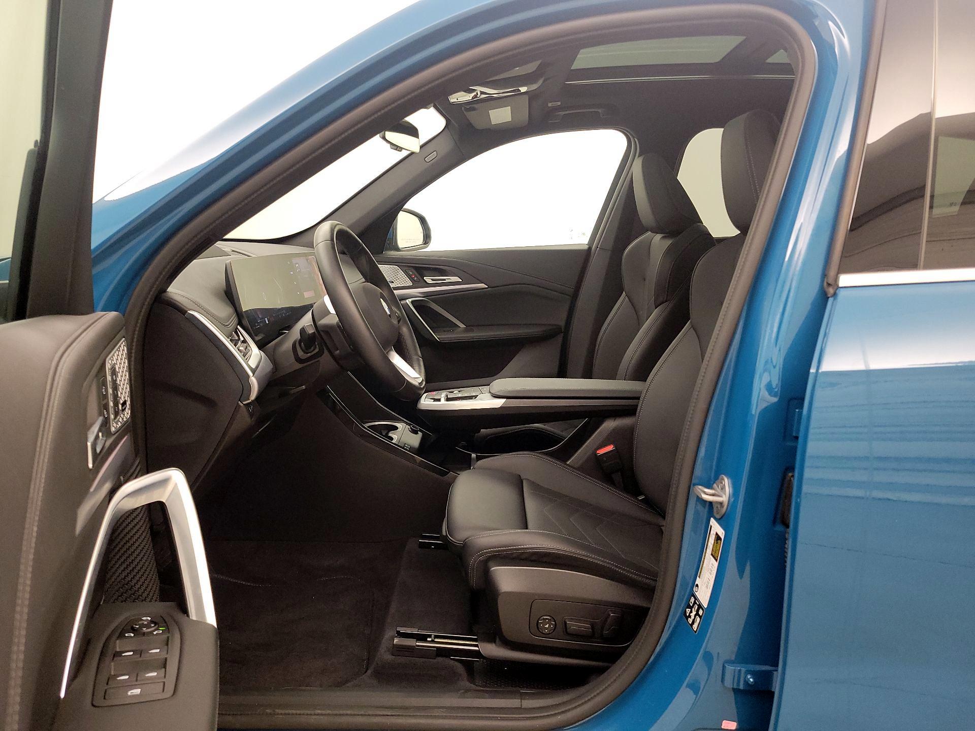 Thumbnail: 2025 BMW X1 - 11