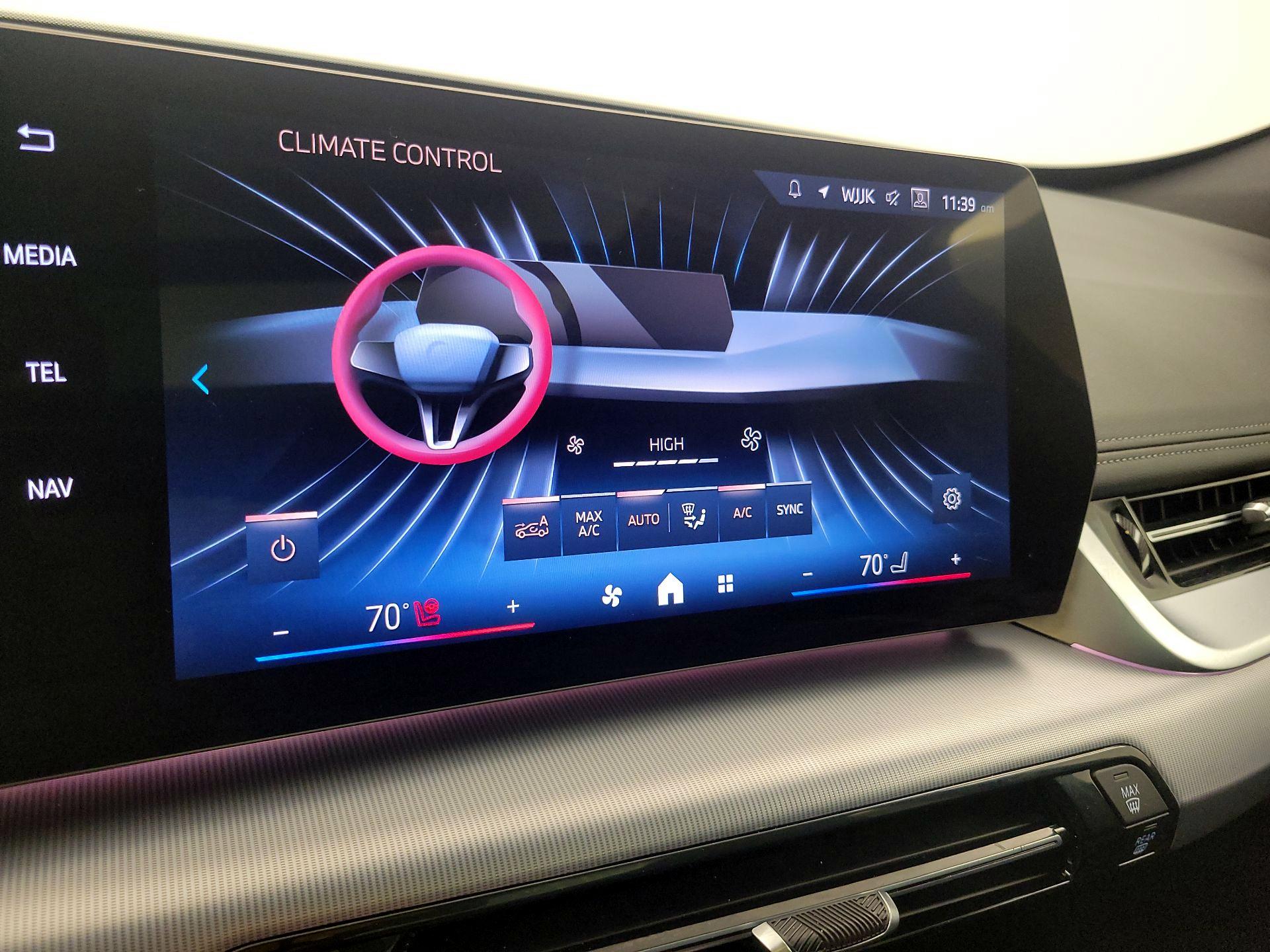 Thumbnail: 2025 BMW X1 - 16