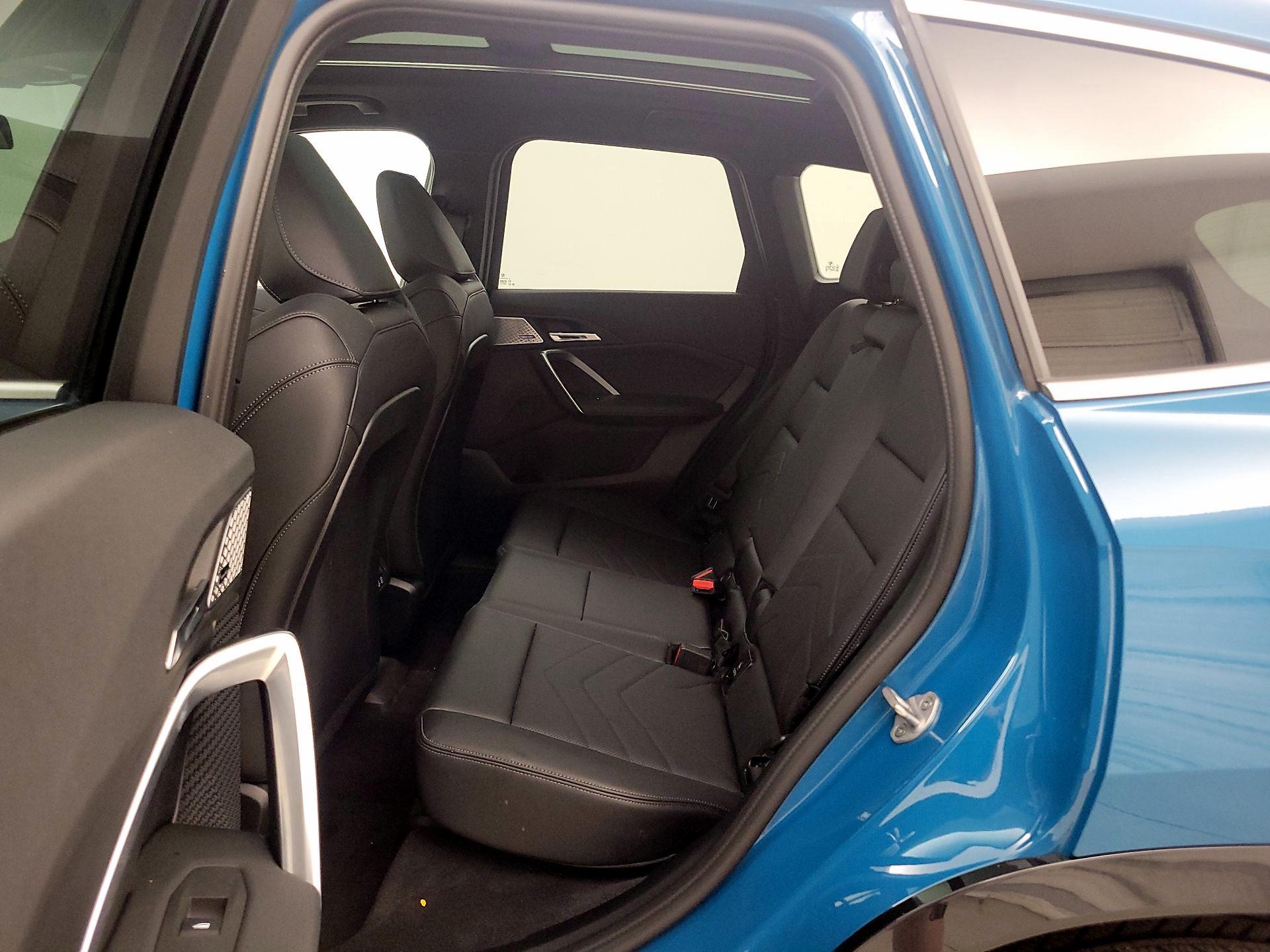 Thumbnail: 2025 BMW X1 - 20