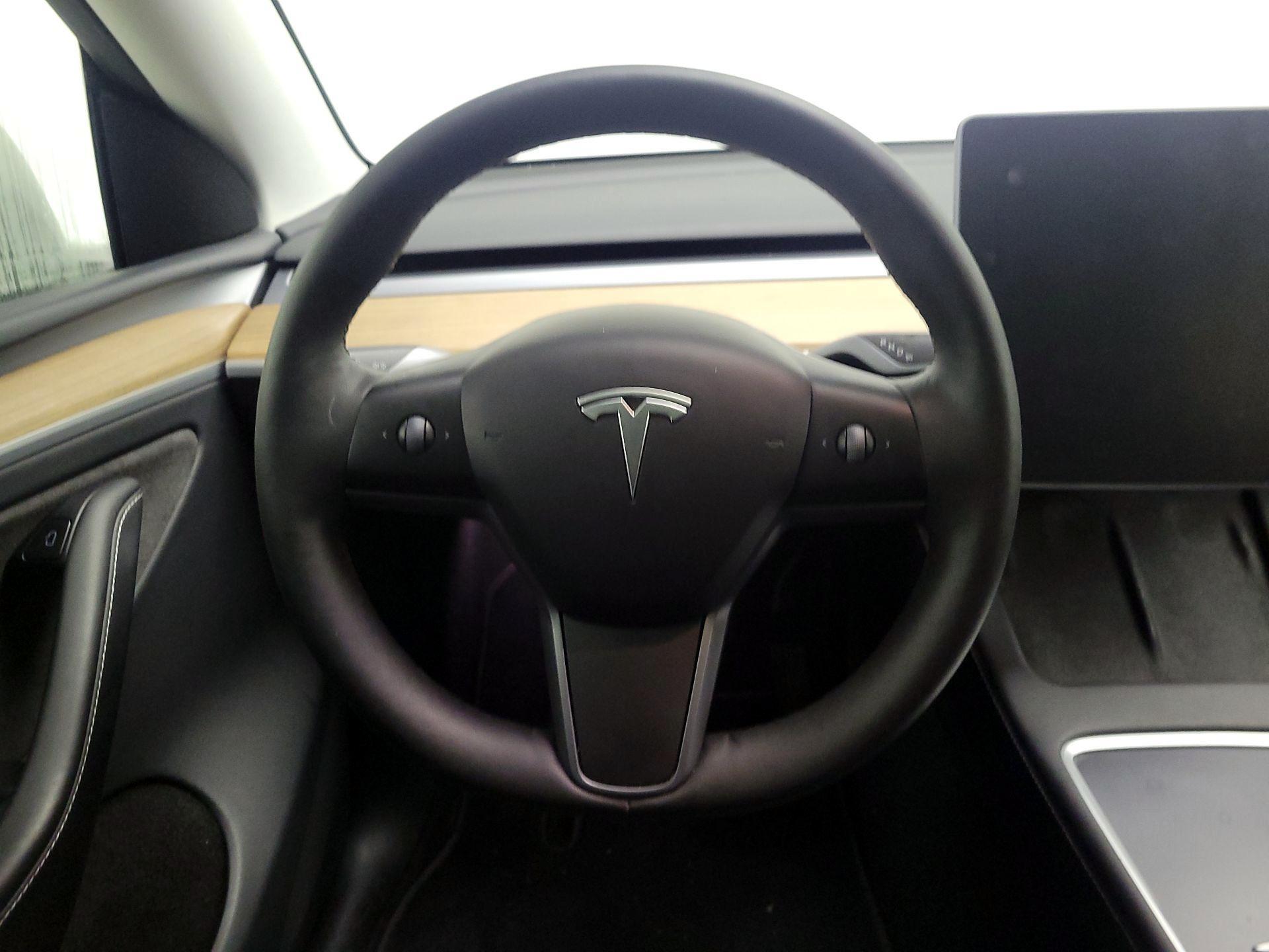 Thumbnail: 2023 Tesla Model Y - 10