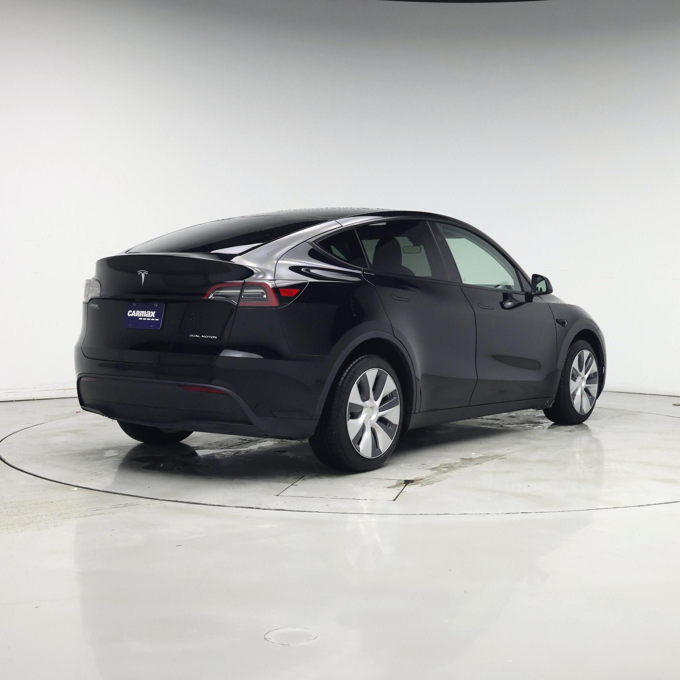 Thumbnail: 2023 Tesla Model Y - 8