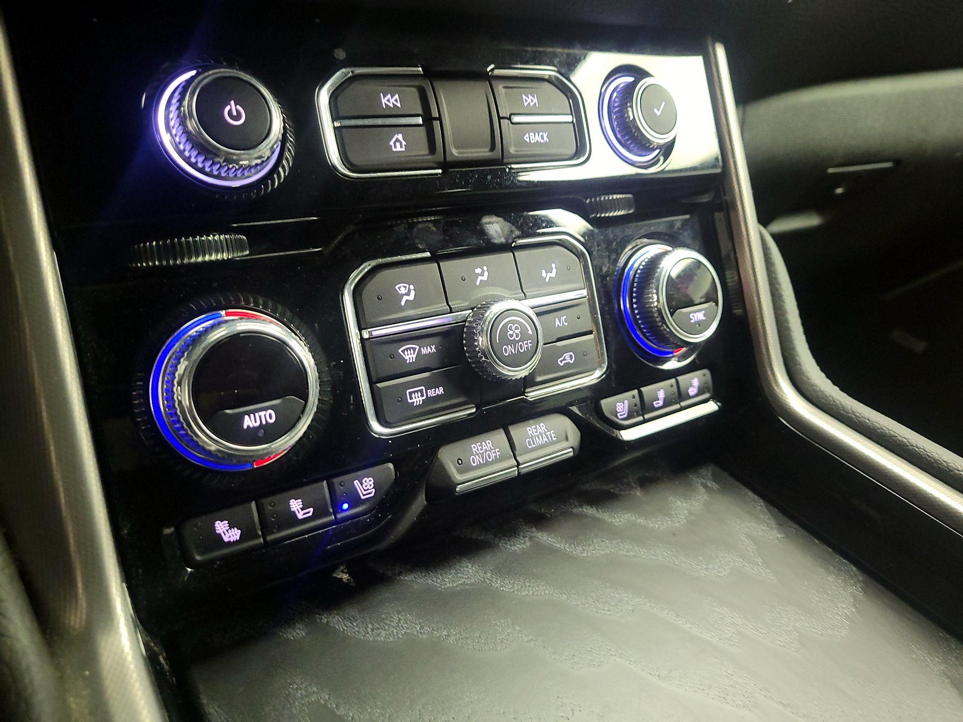 Thumbnail: 2022 GMC Yukon XL - 15