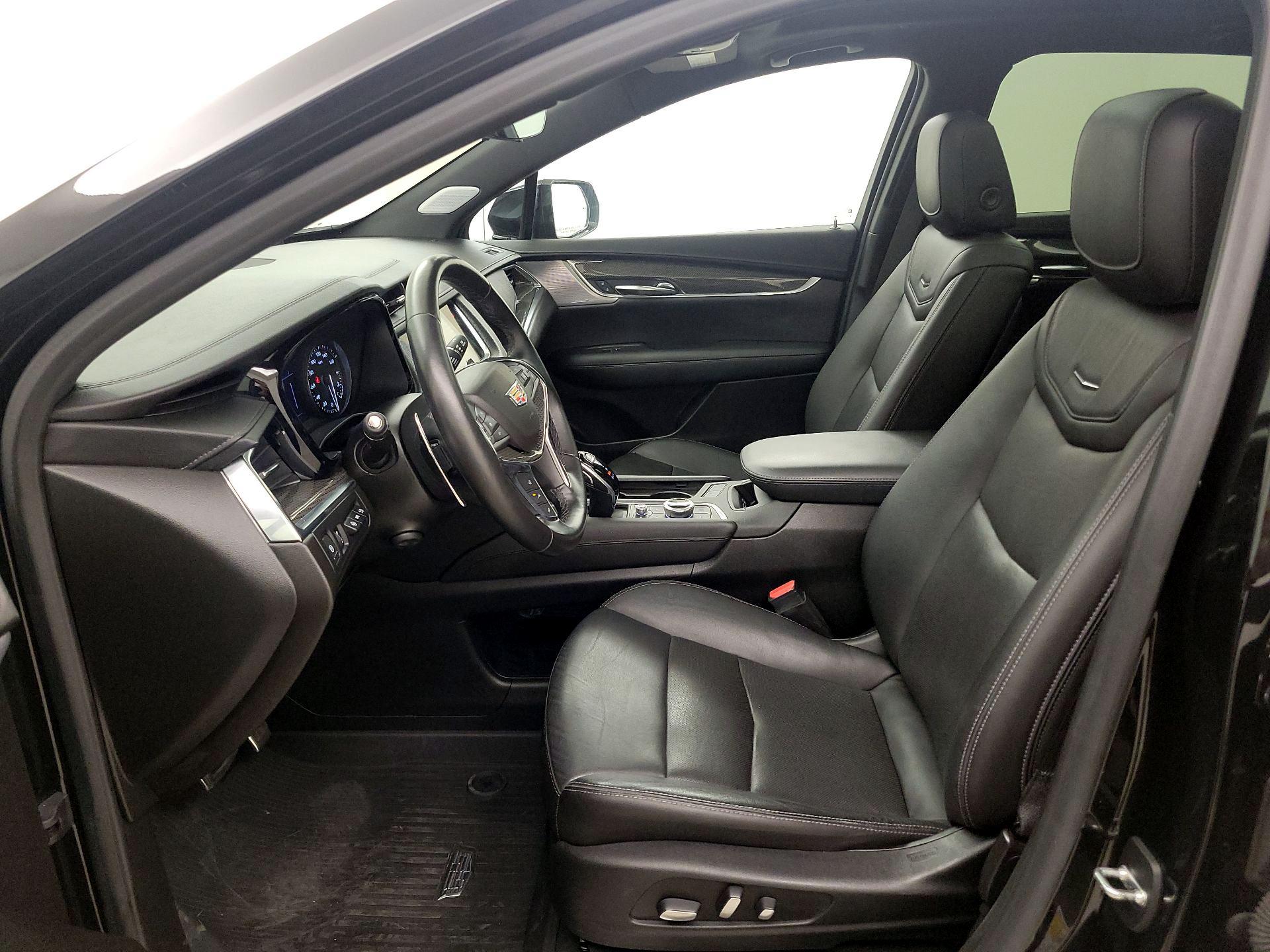 Thumbnail: 2020 Cadillac XT5 - 11