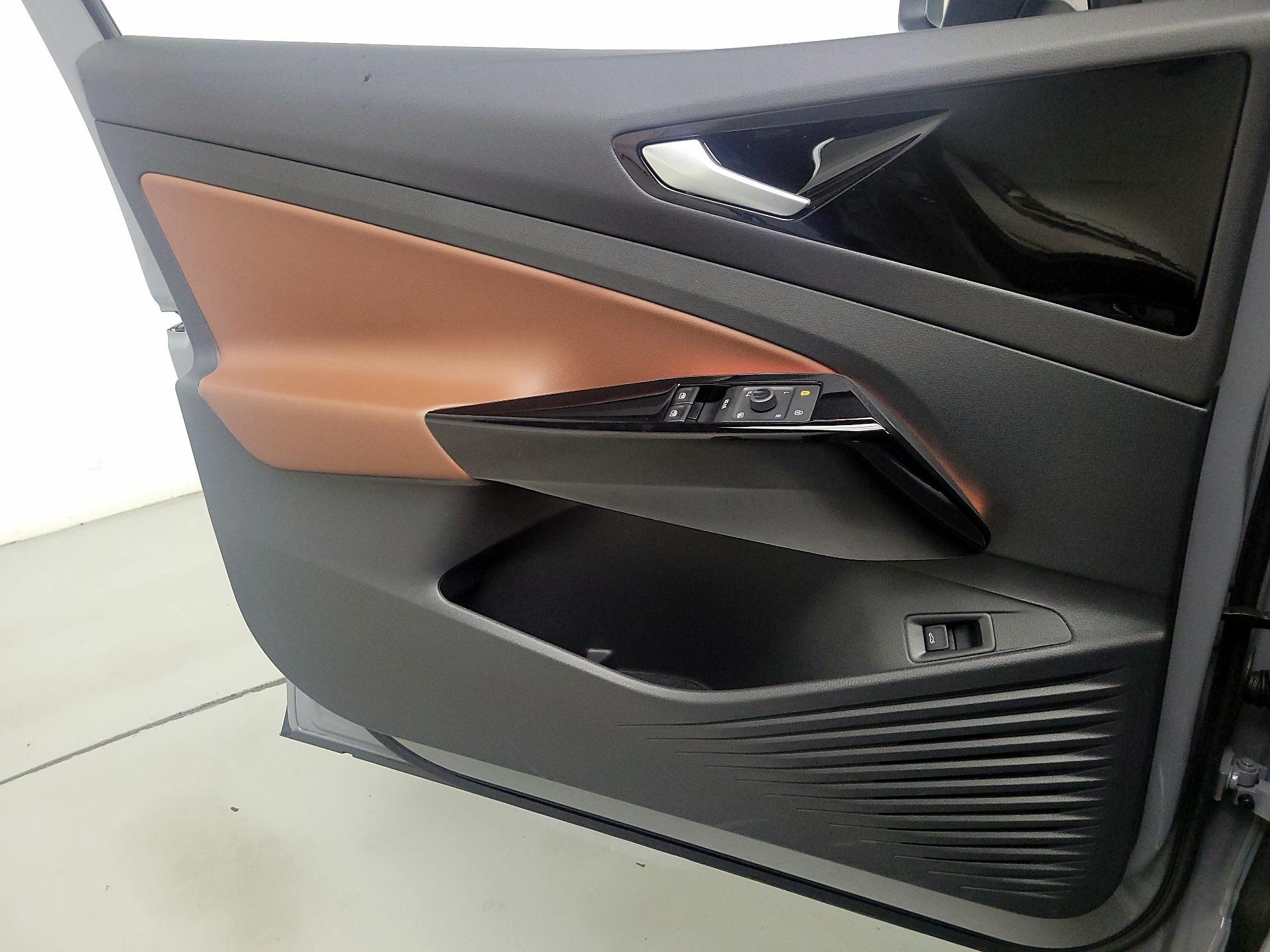 Thumbnail: 2022 Volkswagen ID.4 - 12