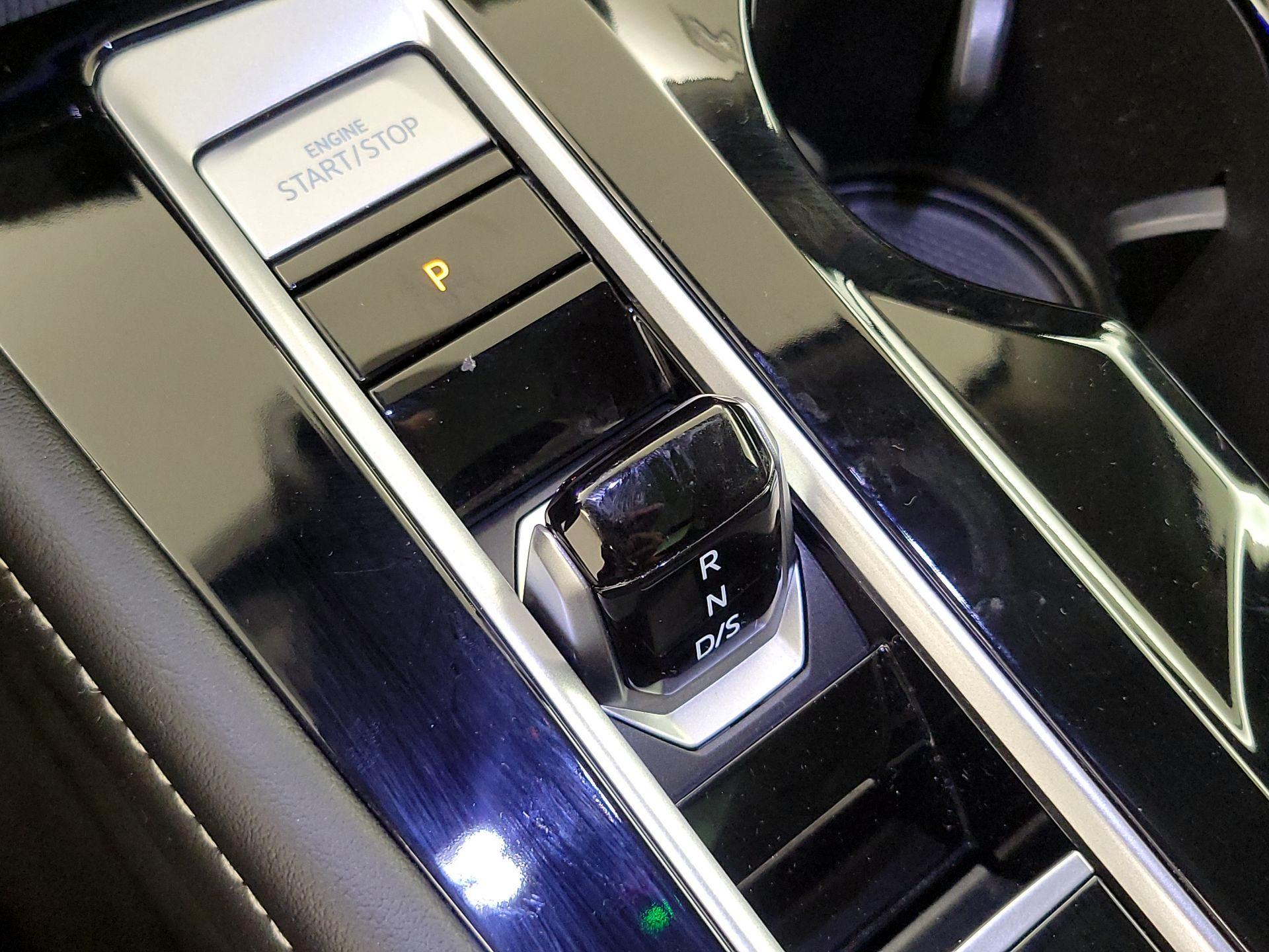 Thumbnail: 2024 Volkswagen Atlas - 17