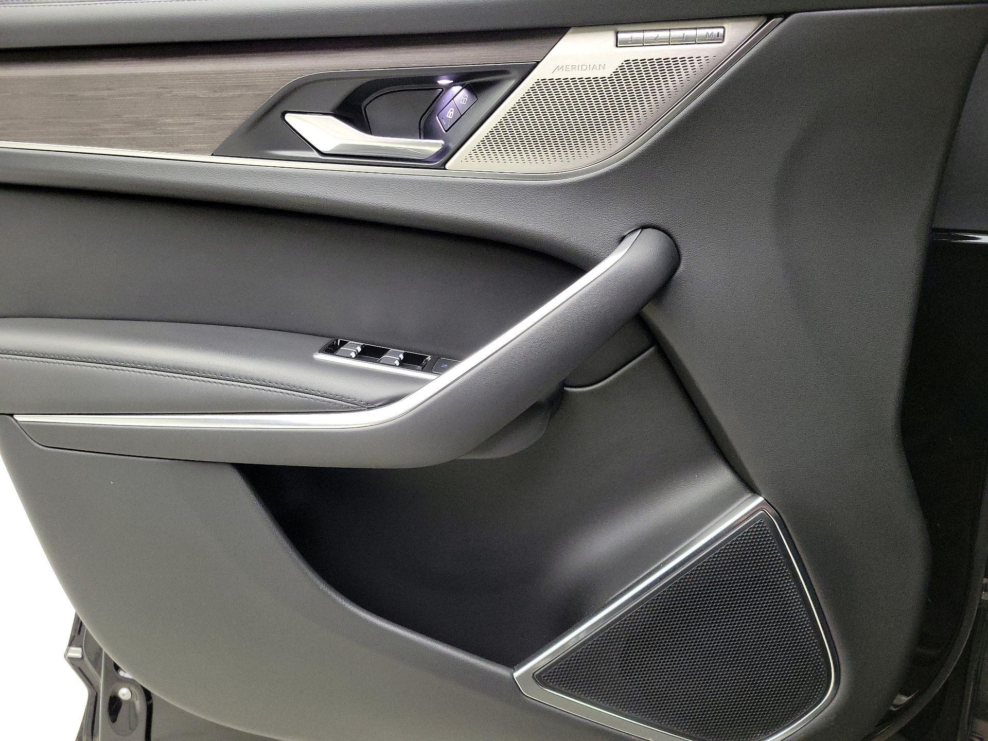 Thumbnail: 2021 Jaguar F-Pace - 12