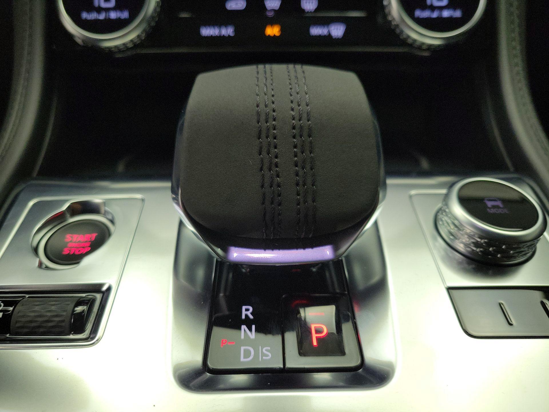 Thumbnail: 2021 Jaguar F-Pace - 16