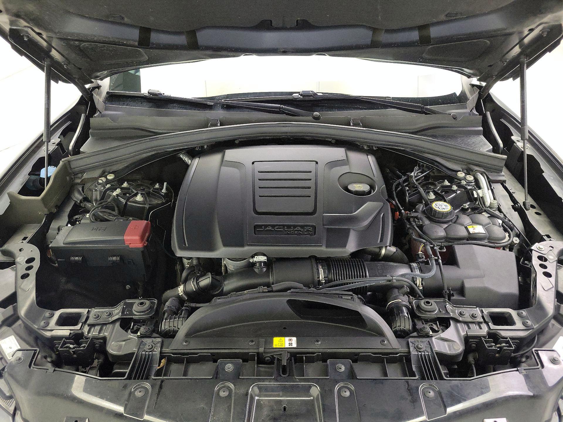 Thumbnail: 2021 Jaguar F-Pace - 20