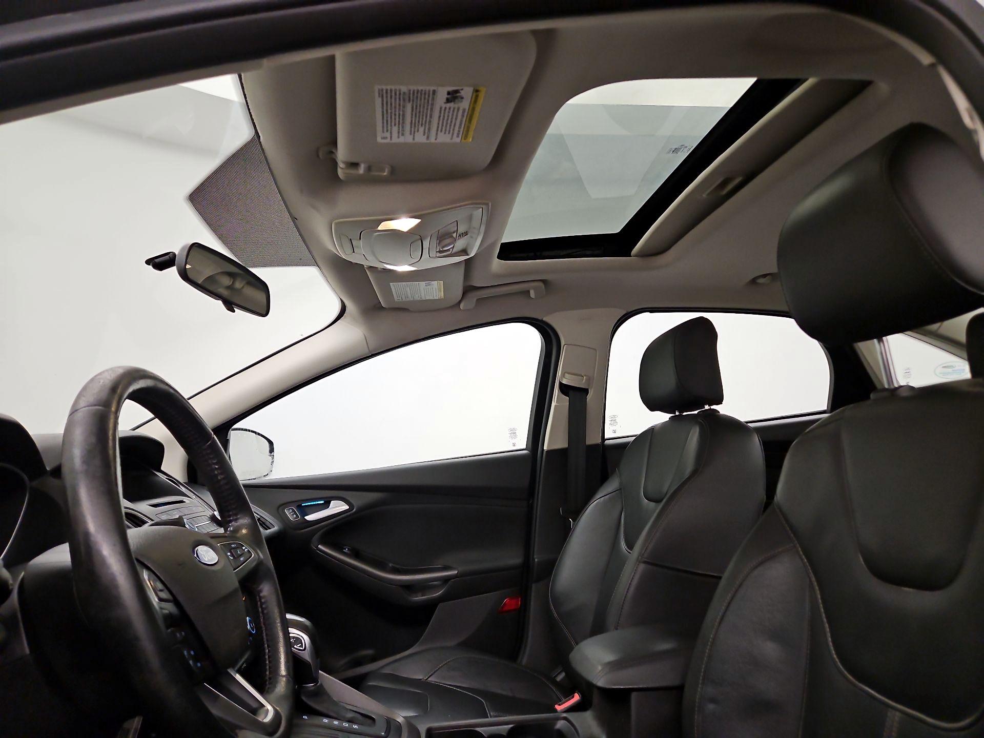 Thumbnail: 2015 Ford Focus - 19