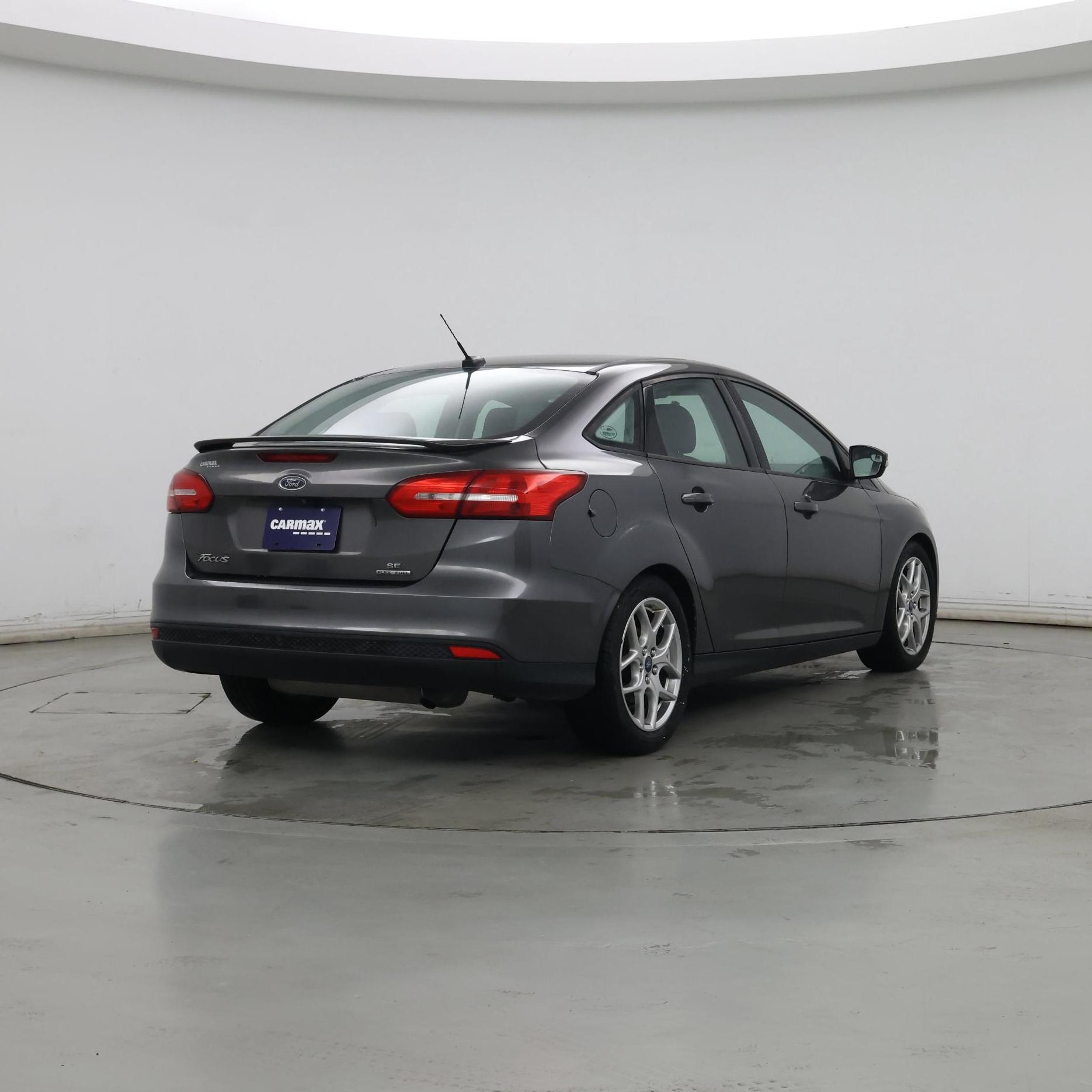 Thumbnail: 2015 Ford Focus - 8