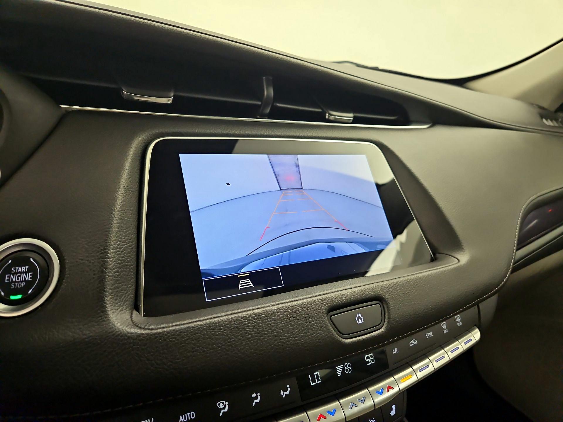 Thumbnail: 2023 Cadillac XT4 - 14