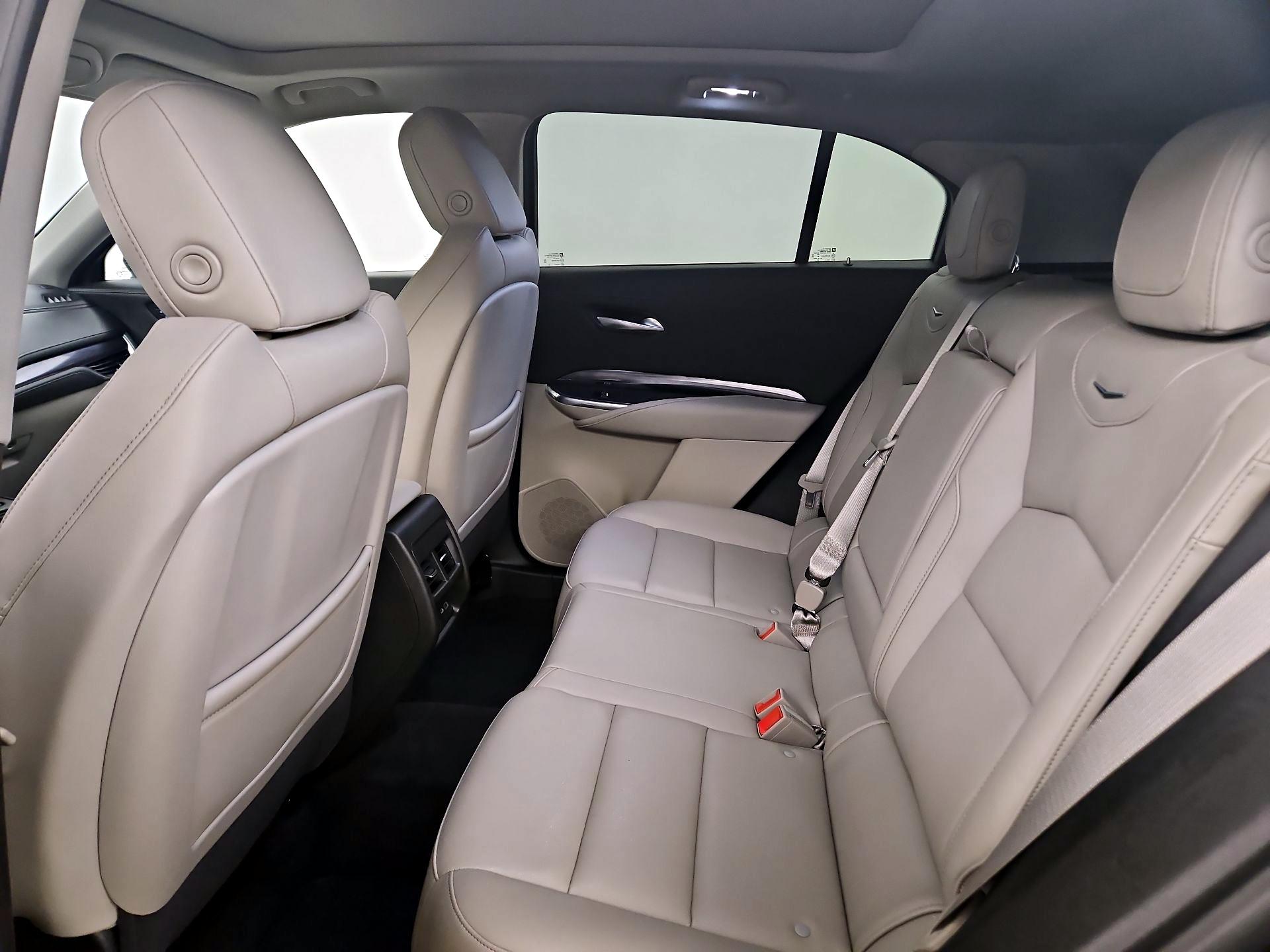 Thumbnail: 2023 Cadillac XT4 - 20