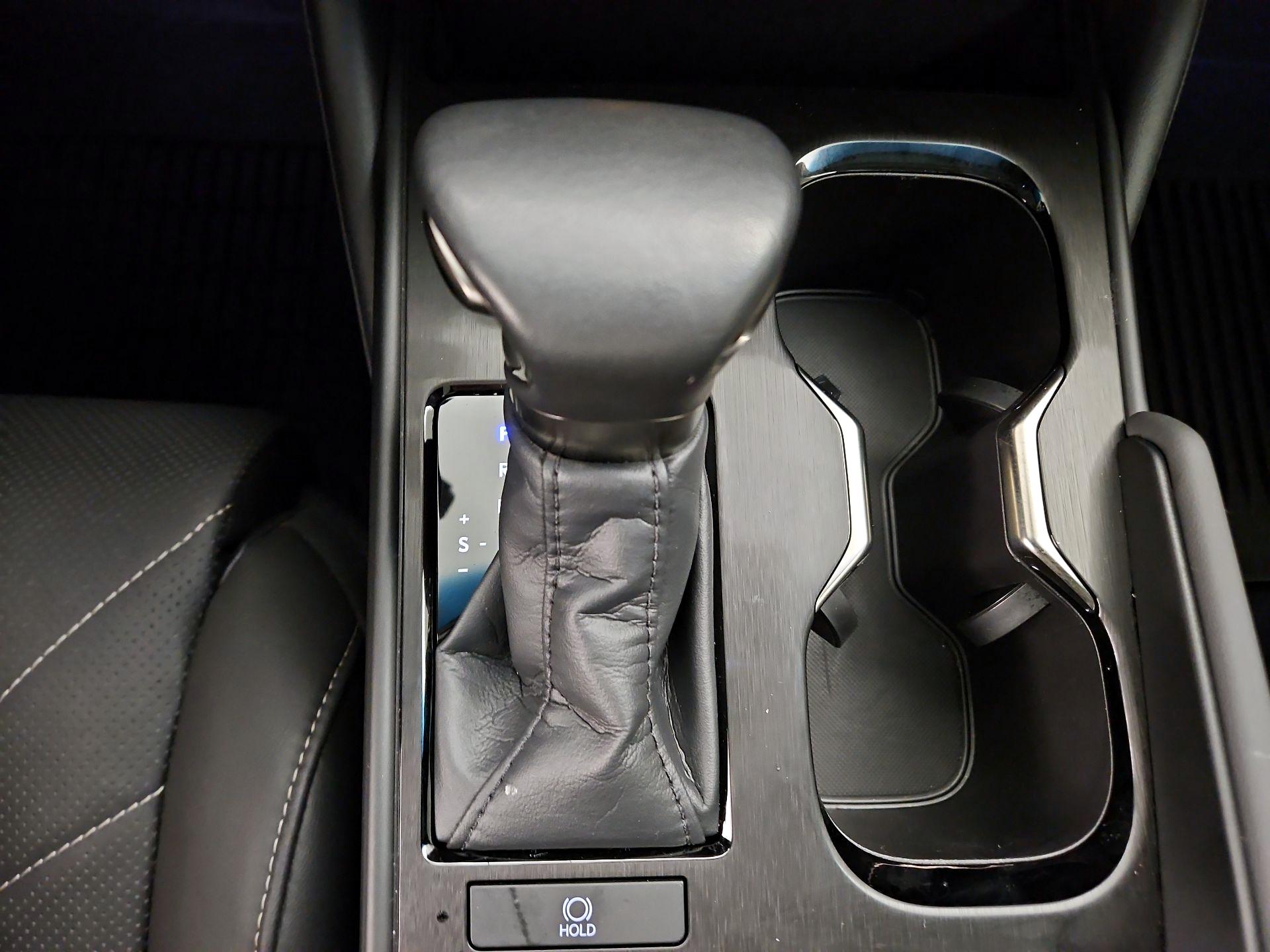 Thumbnail: 2024 Lexus ES - 17