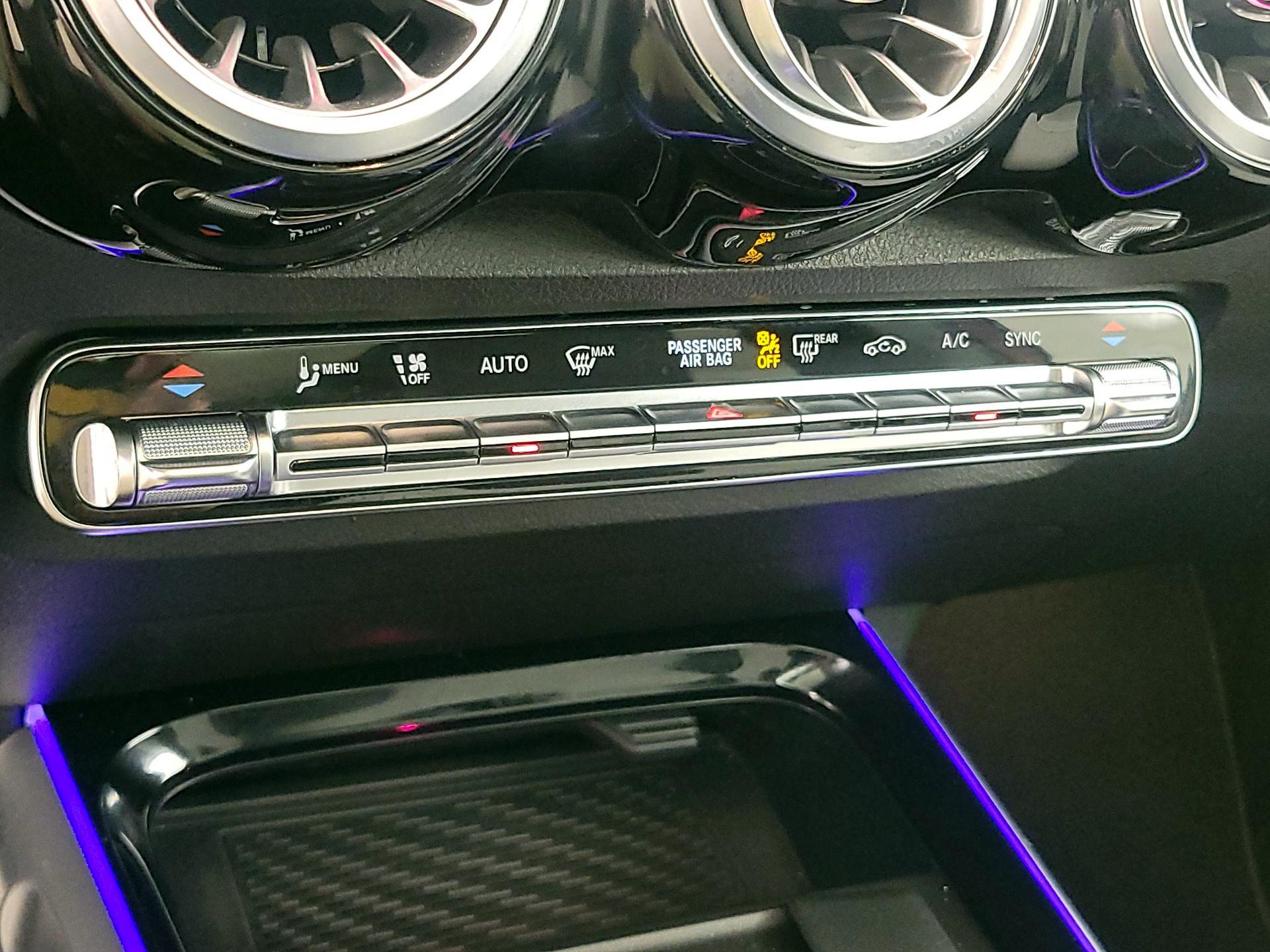 Thumbnail: 2023 Mercedes-Benz GLB - 16