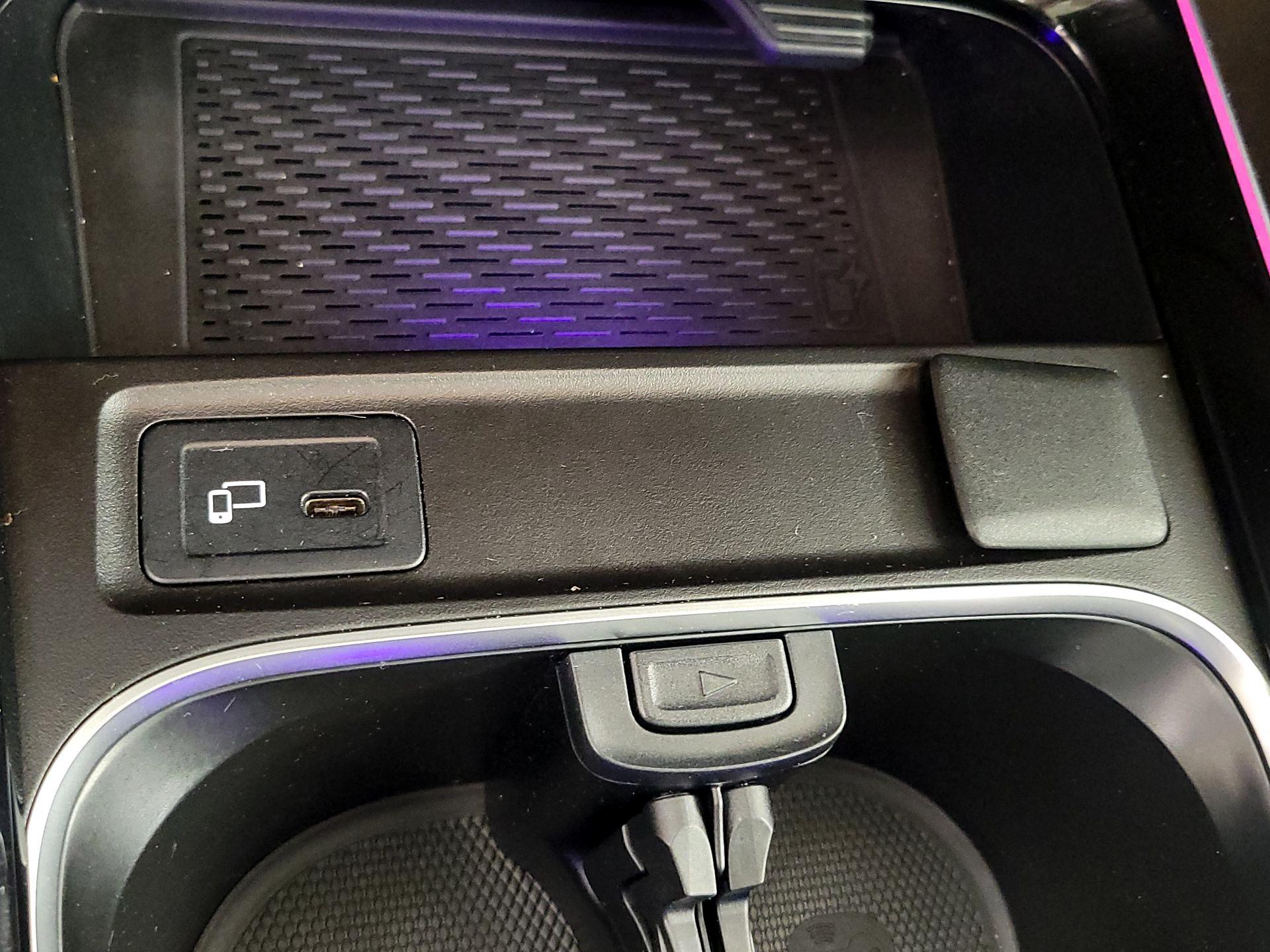 Thumbnail: 2023 Mercedes-Benz GLB - 18