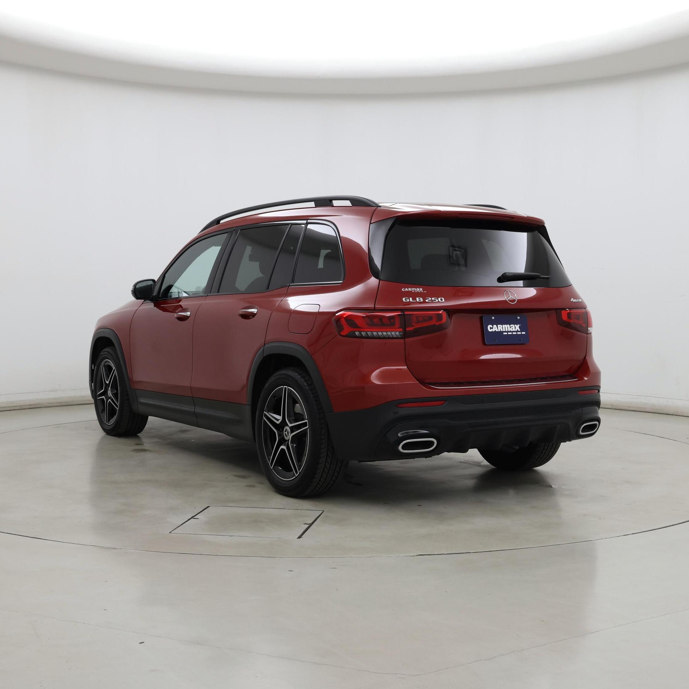 Thumbnail: 2023 Mercedes-Benz GLB - 2